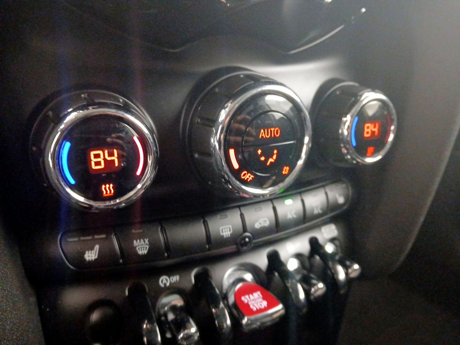 Thumbnail: 2021 MINI Cooper Hardtop - 16