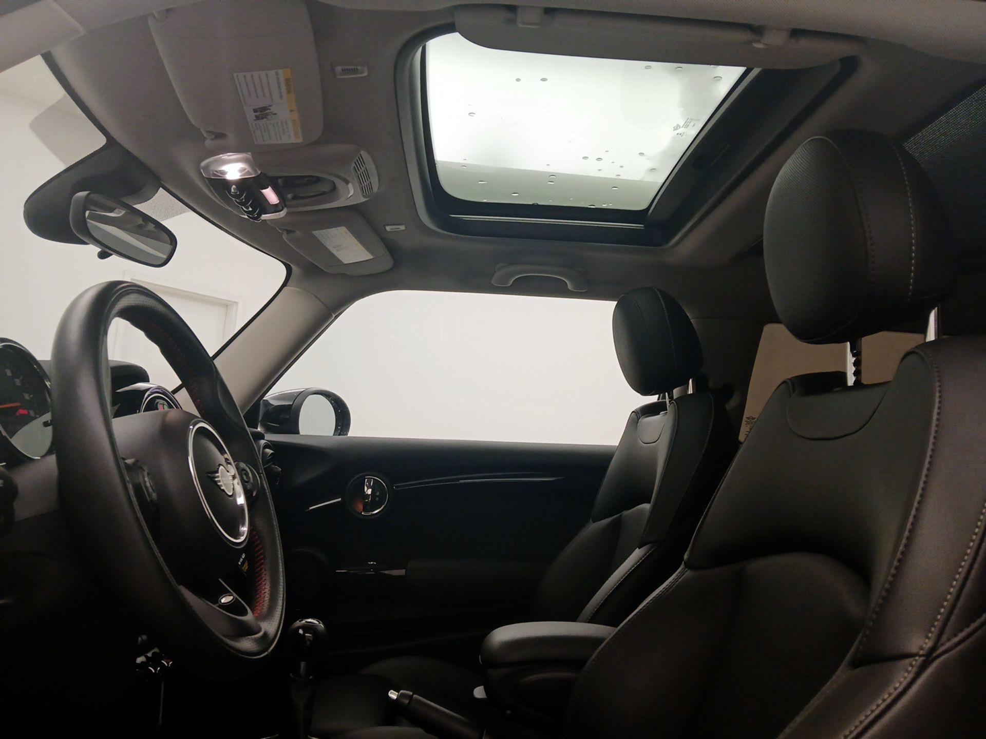 Thumbnail: 2021 MINI Cooper Hardtop - 19