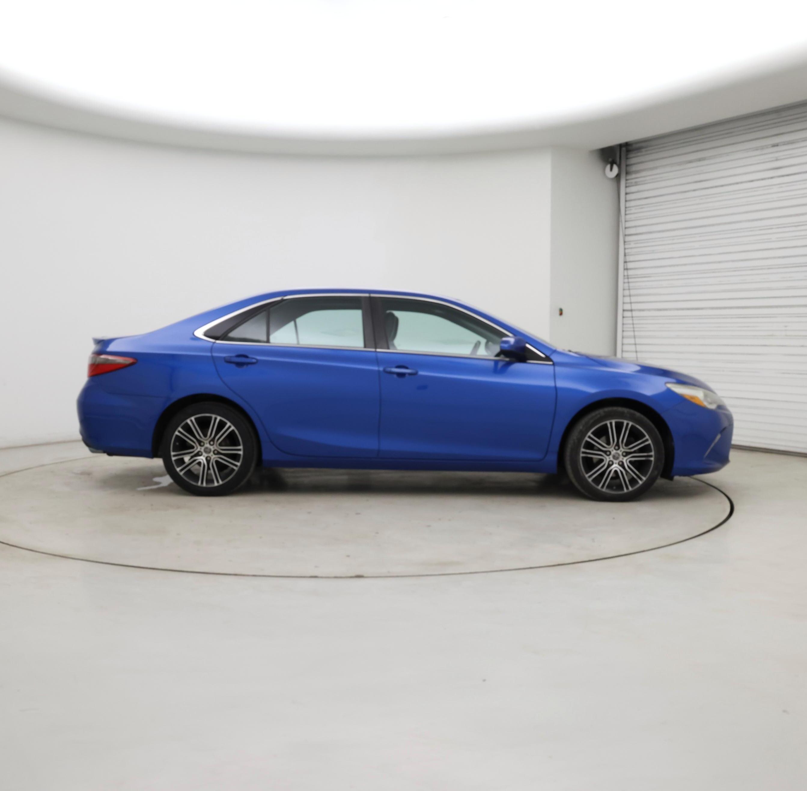 Thumbnail: 2016 Toyota Camry - 7