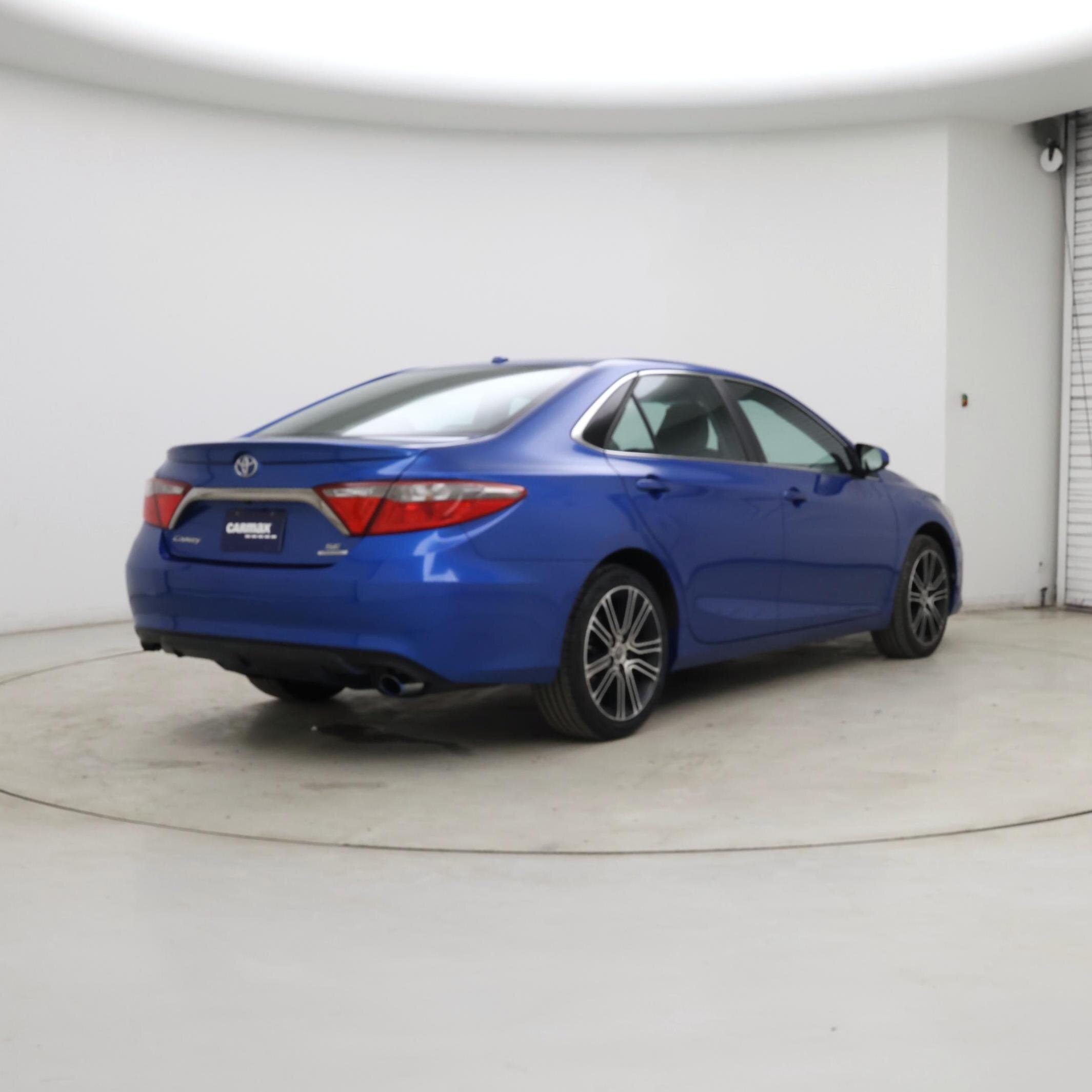 Thumbnail: 2016 Toyota Camry - 8