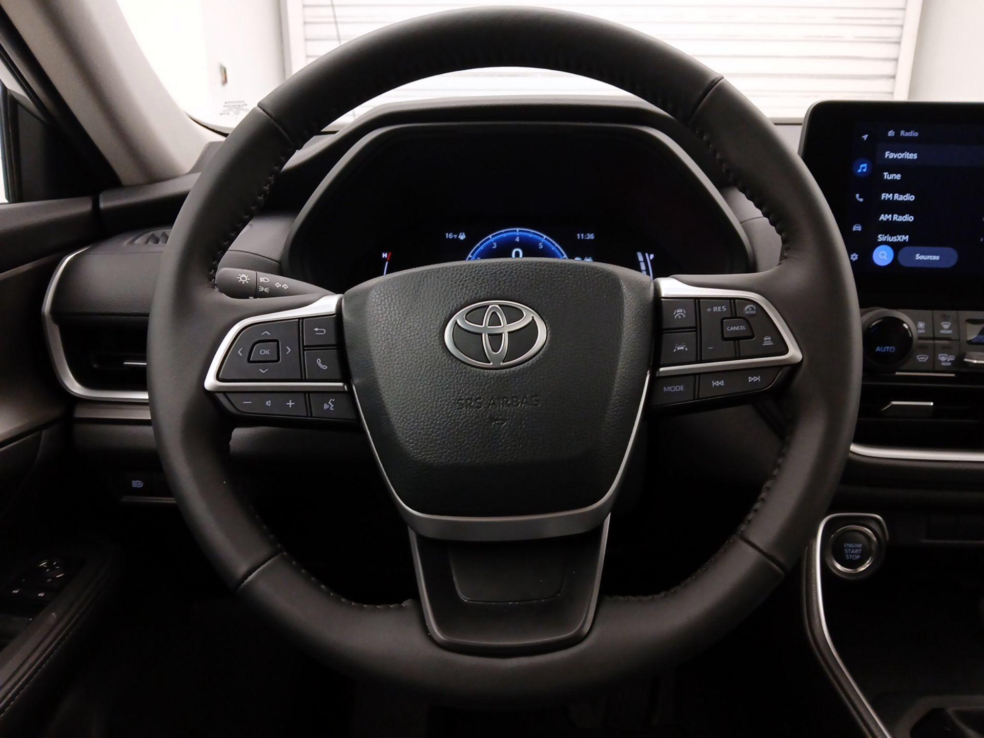 Thumbnail: 2025 Toyota Grand Highlander - 10