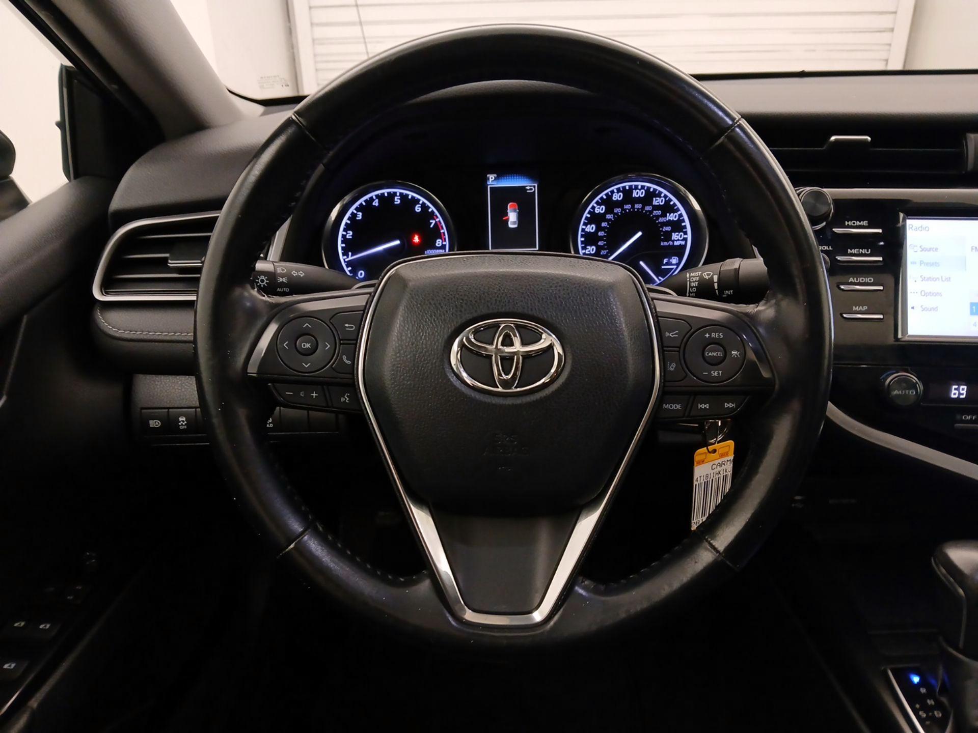Thumbnail: 2019 Toyota Camry - 10