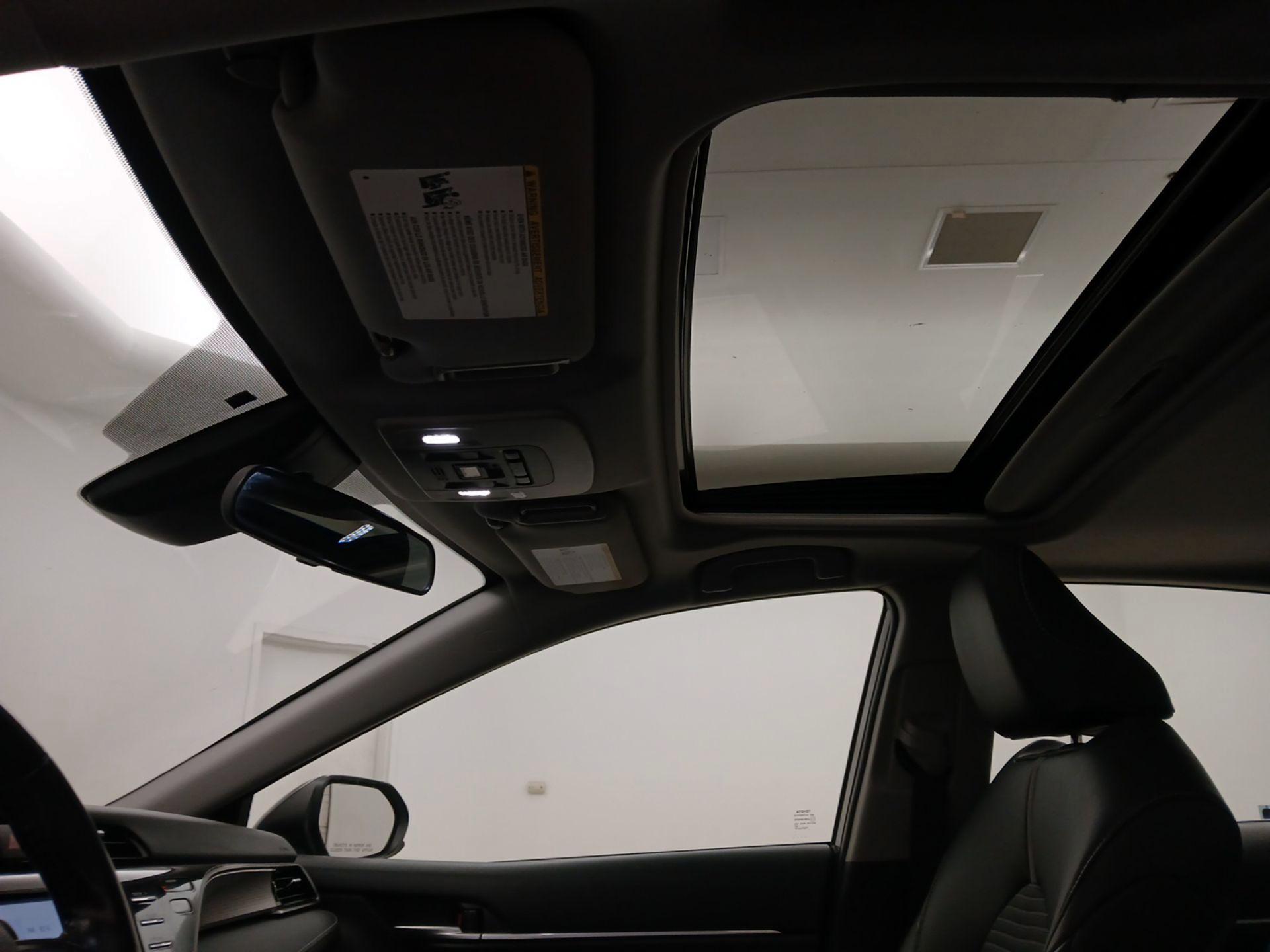 Thumbnail: 2019 Toyota Camry - 19