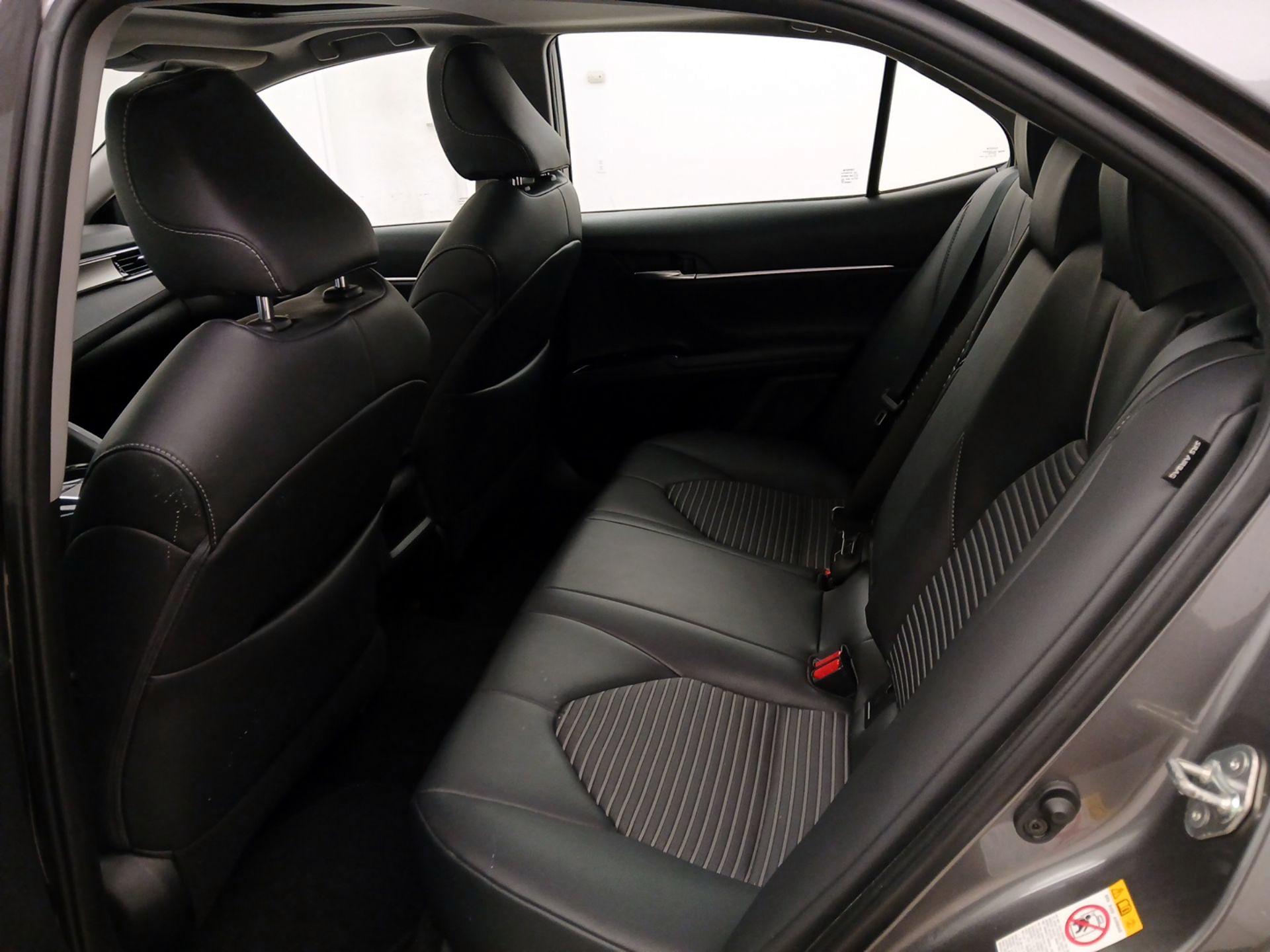 Thumbnail: 2019 Toyota Camry - 20