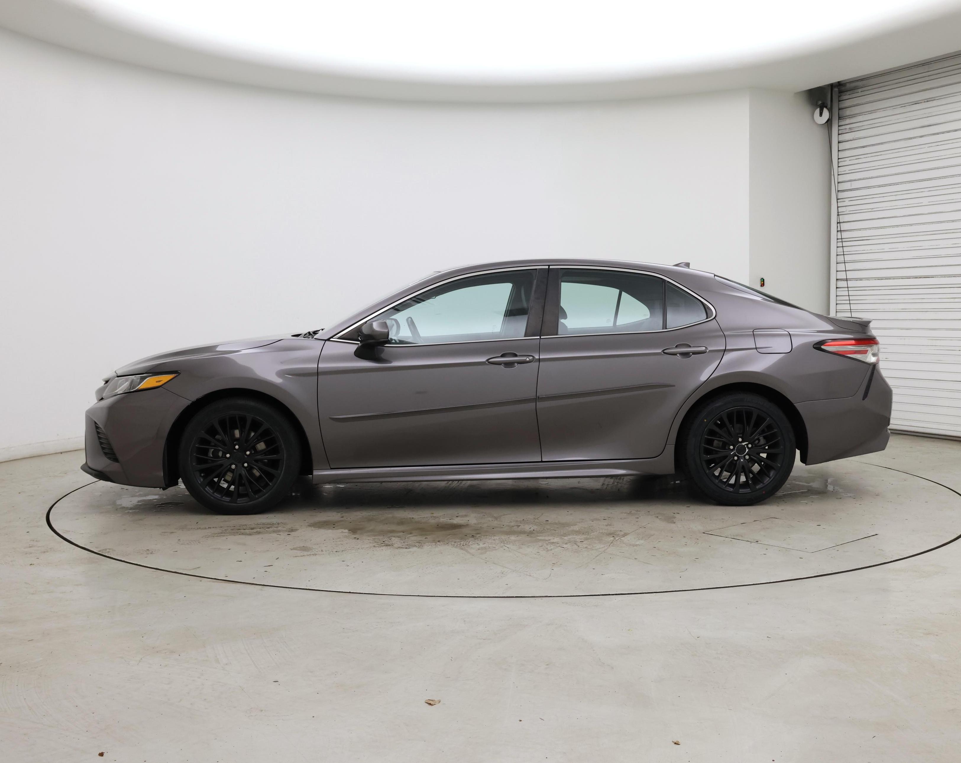 Thumbnail: 2019 Toyota Camry - 3
