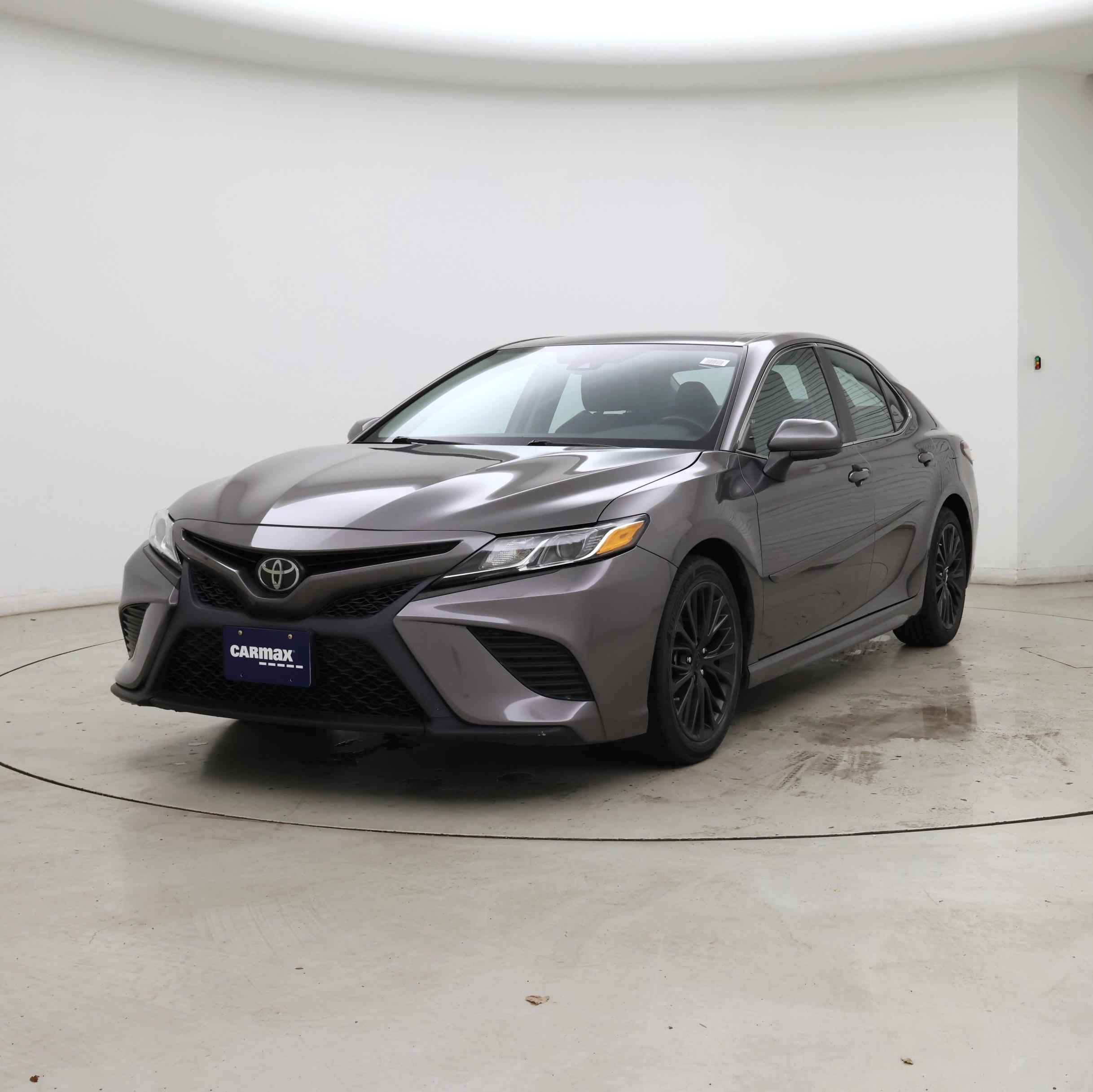 Thumbnail: 2019 Toyota Camry - 4
