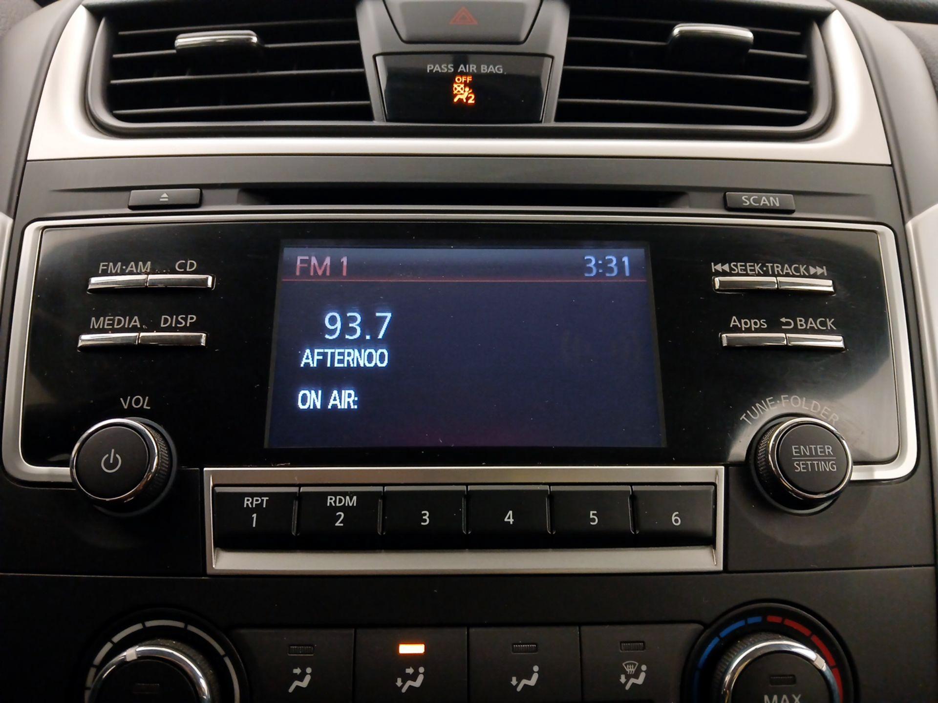 Thumbnail: 2016 Nissan Altima - 15