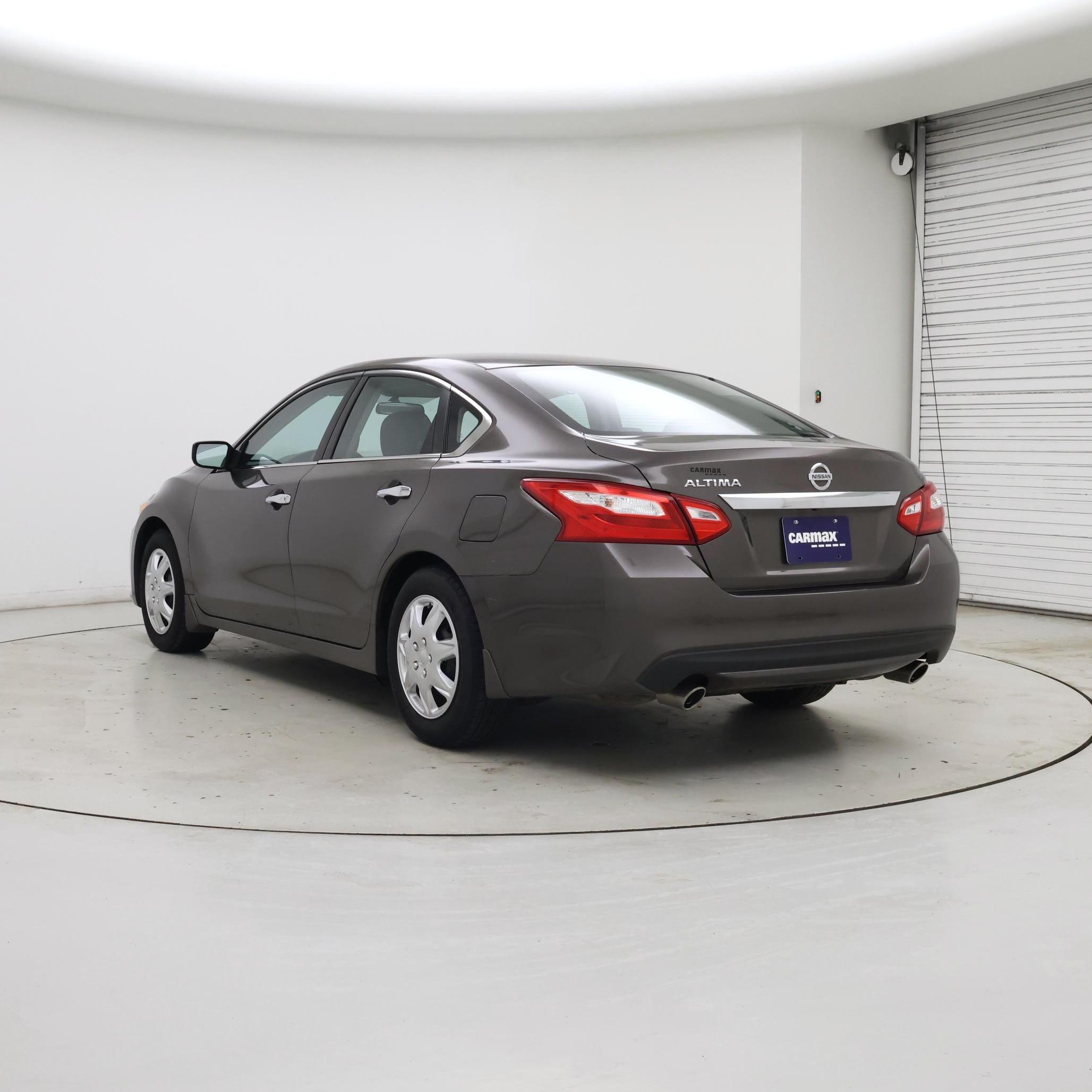 Thumbnail: 2016 Nissan Altima - 2