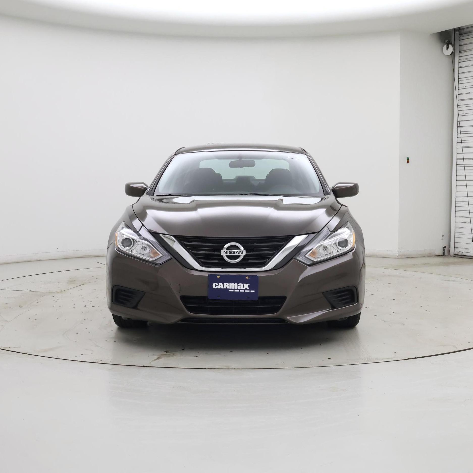 Thumbnail: 2016 Nissan Altima - 5