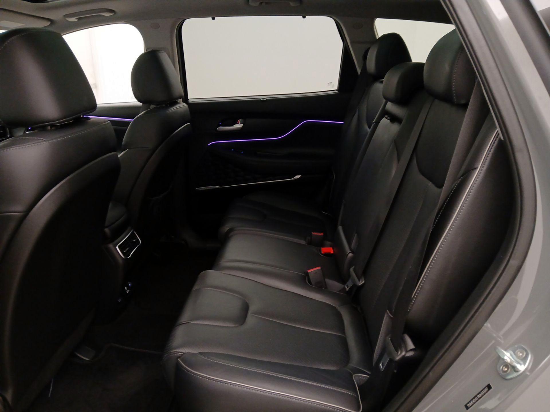 Thumbnail: 2021 Hyundai Santa Fe - 18