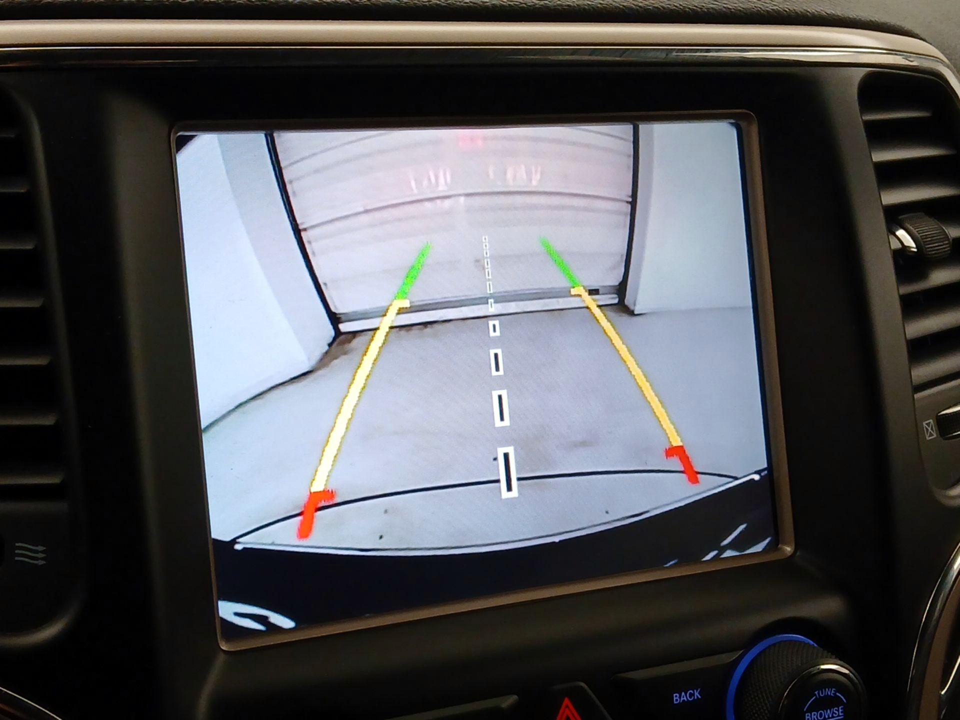 Thumbnail: 2015 Jeep Grand Cherokee - 15