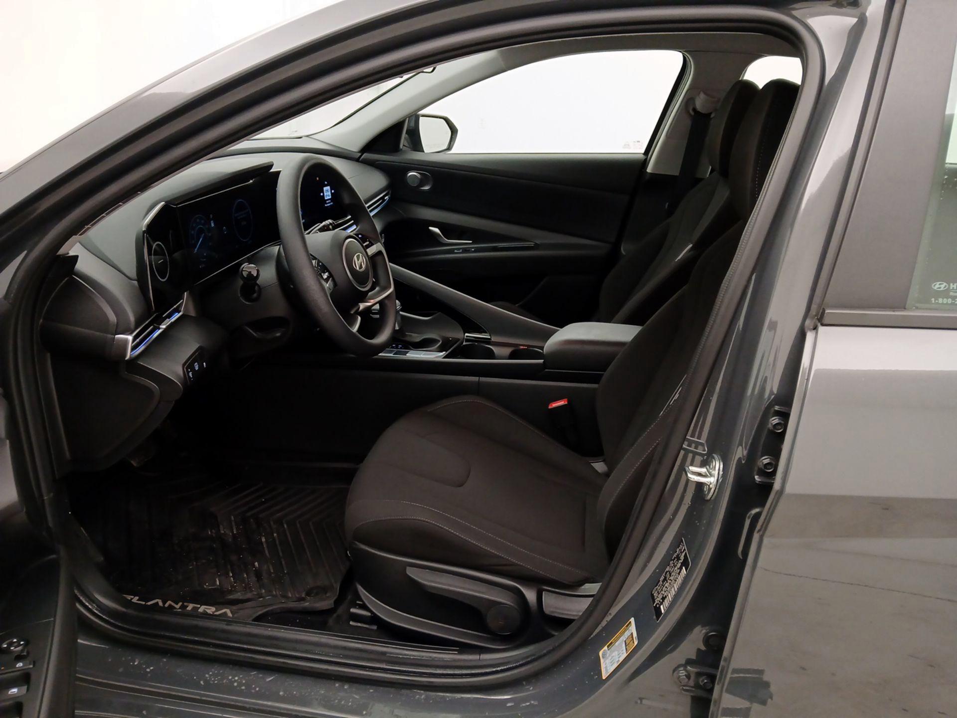 Thumbnail: 2024 Hyundai Elantra - 11