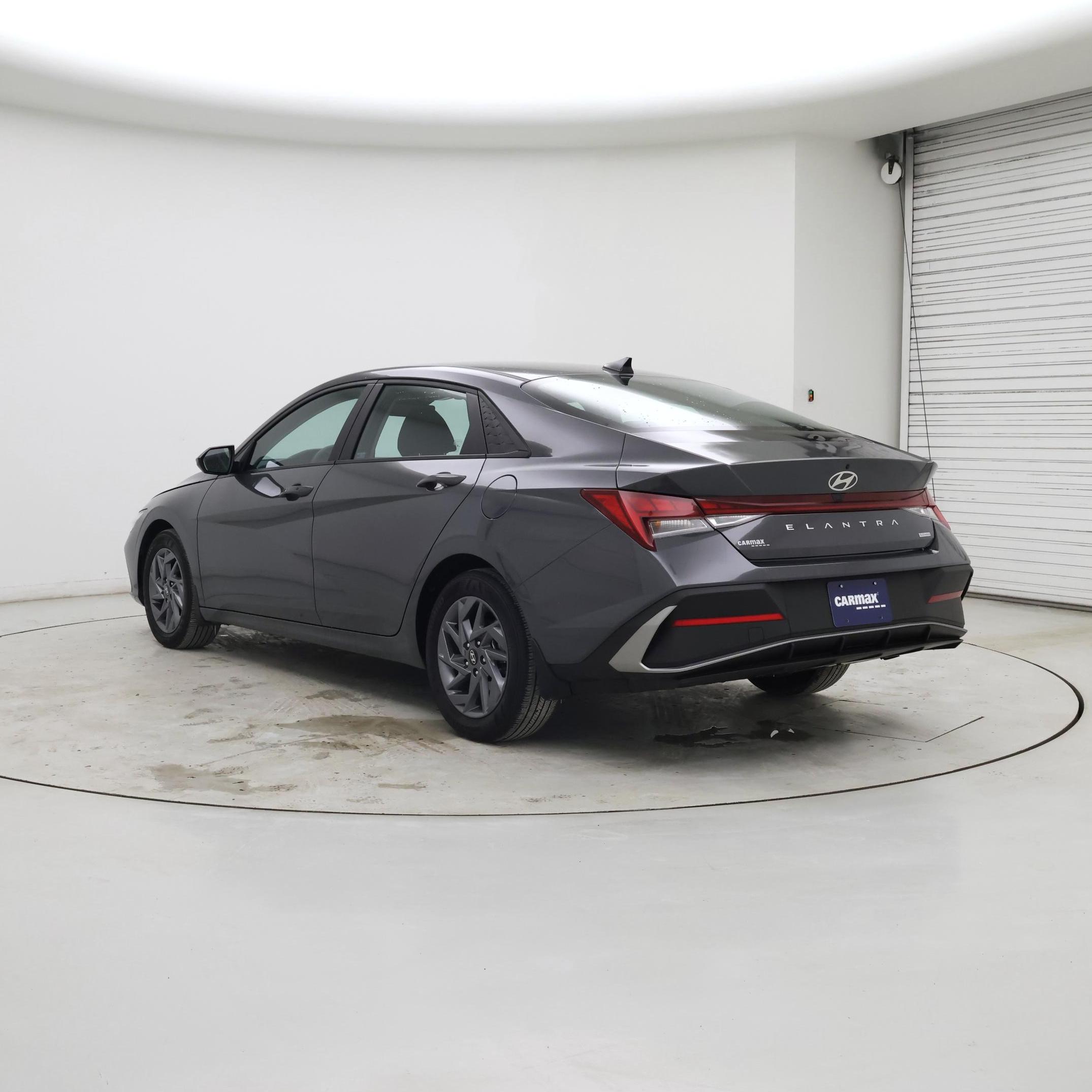 Thumbnail: 2024 Hyundai Elantra - 2