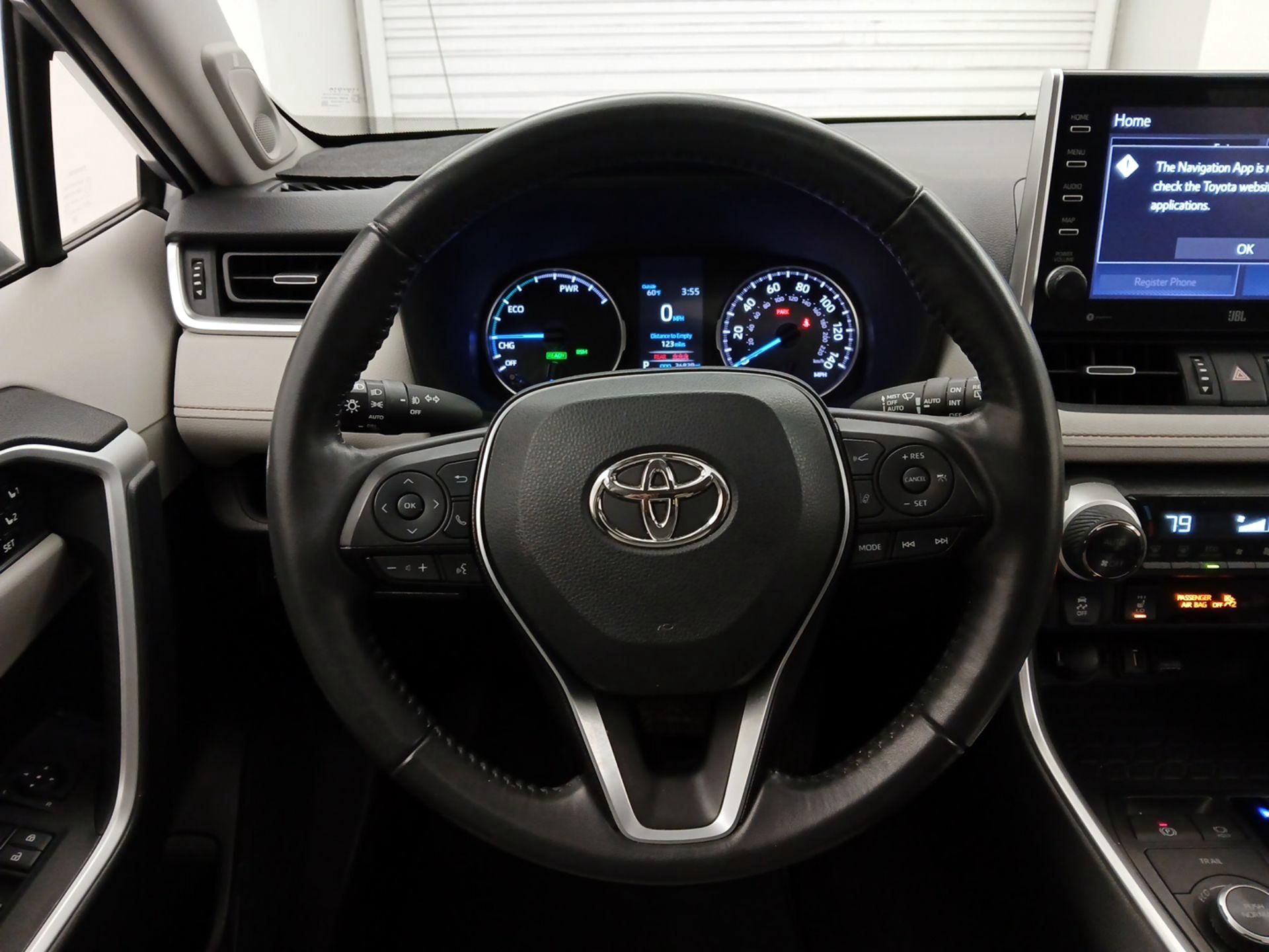 Thumbnail: 2022 Toyota RAV4 - 10