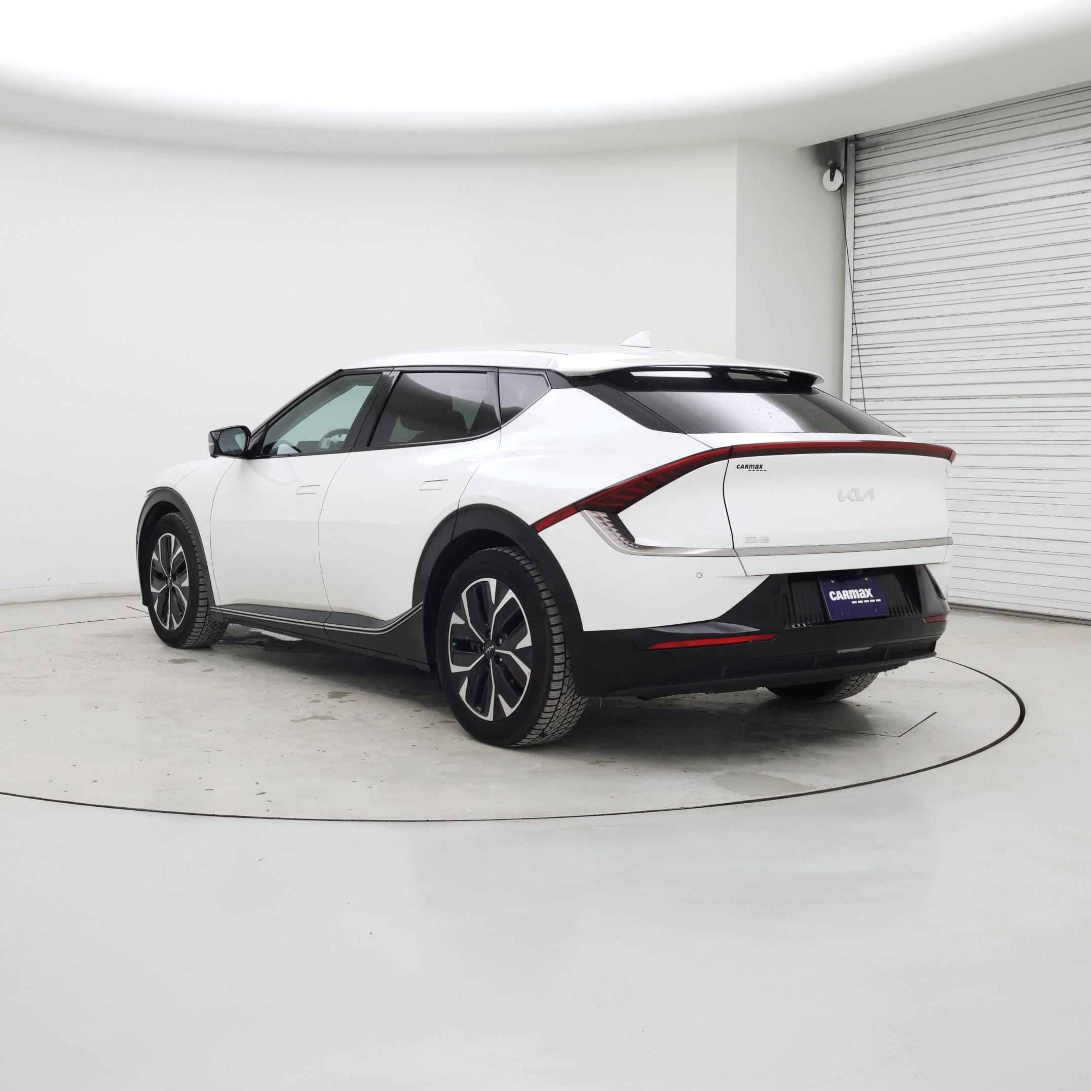 Thumbnail: 2022 Kia EV6 - 2