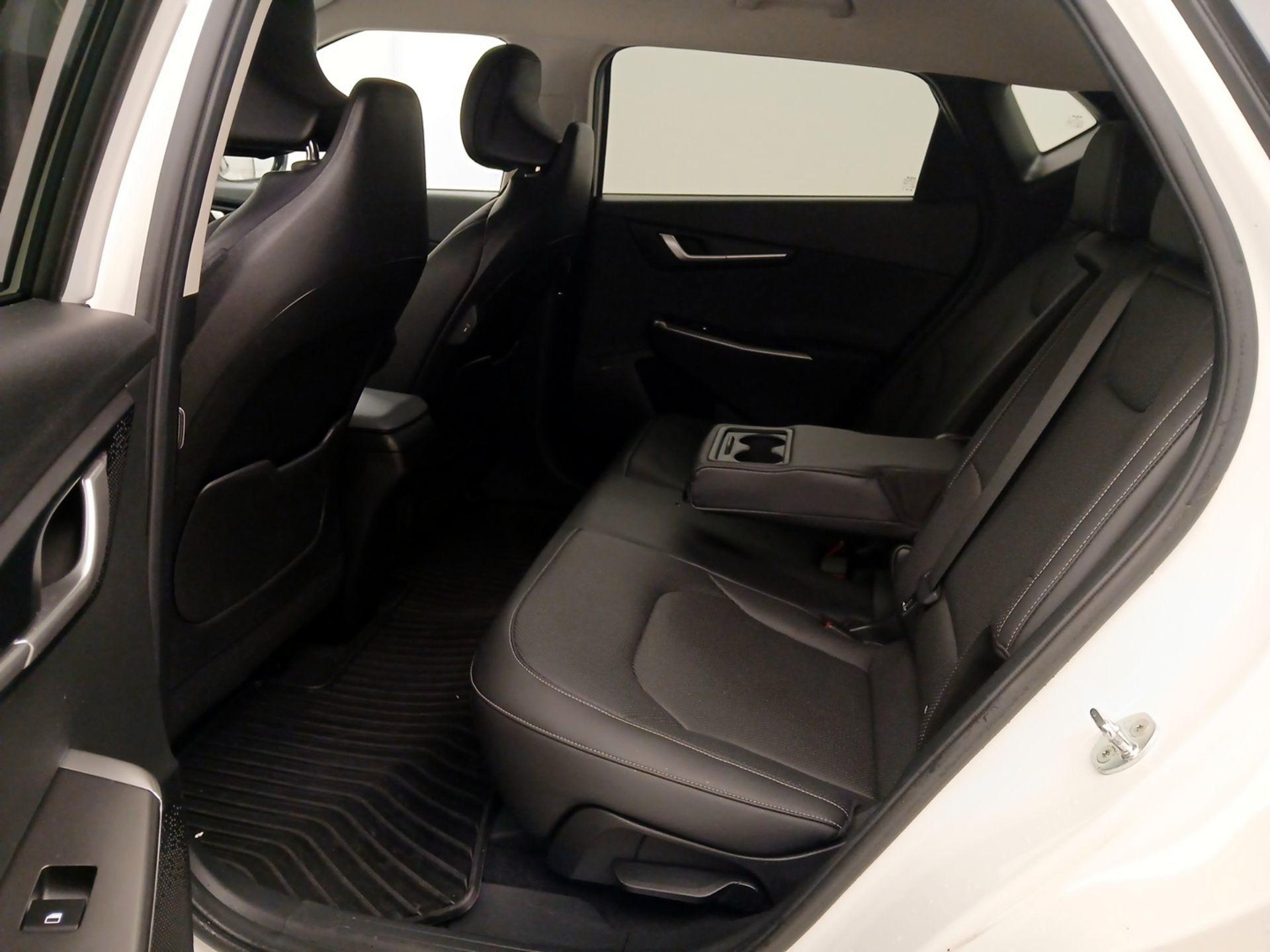 Thumbnail: 2022 Kia EV6 - 20