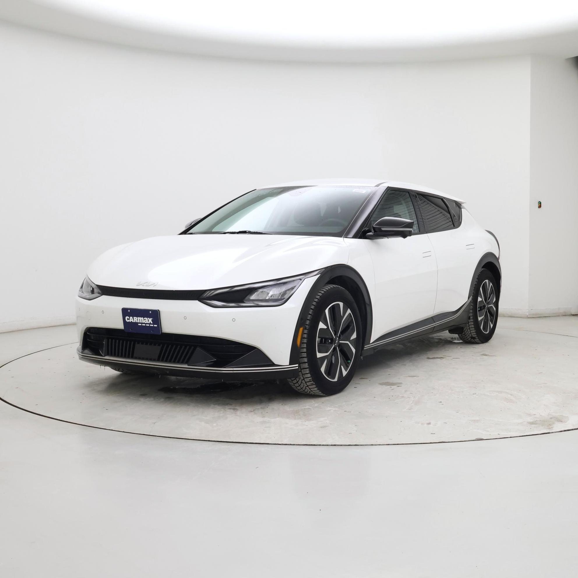 Thumbnail: 2022 Kia EV6 - 4