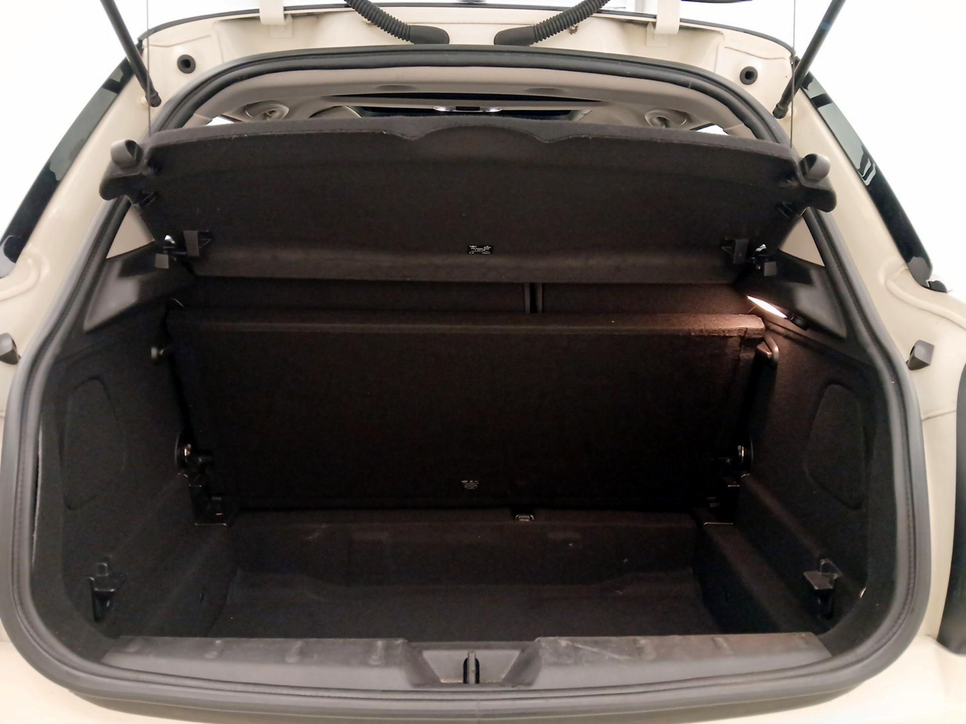 Thumbnail: 2016 MINI Cooper Hardtop - 20