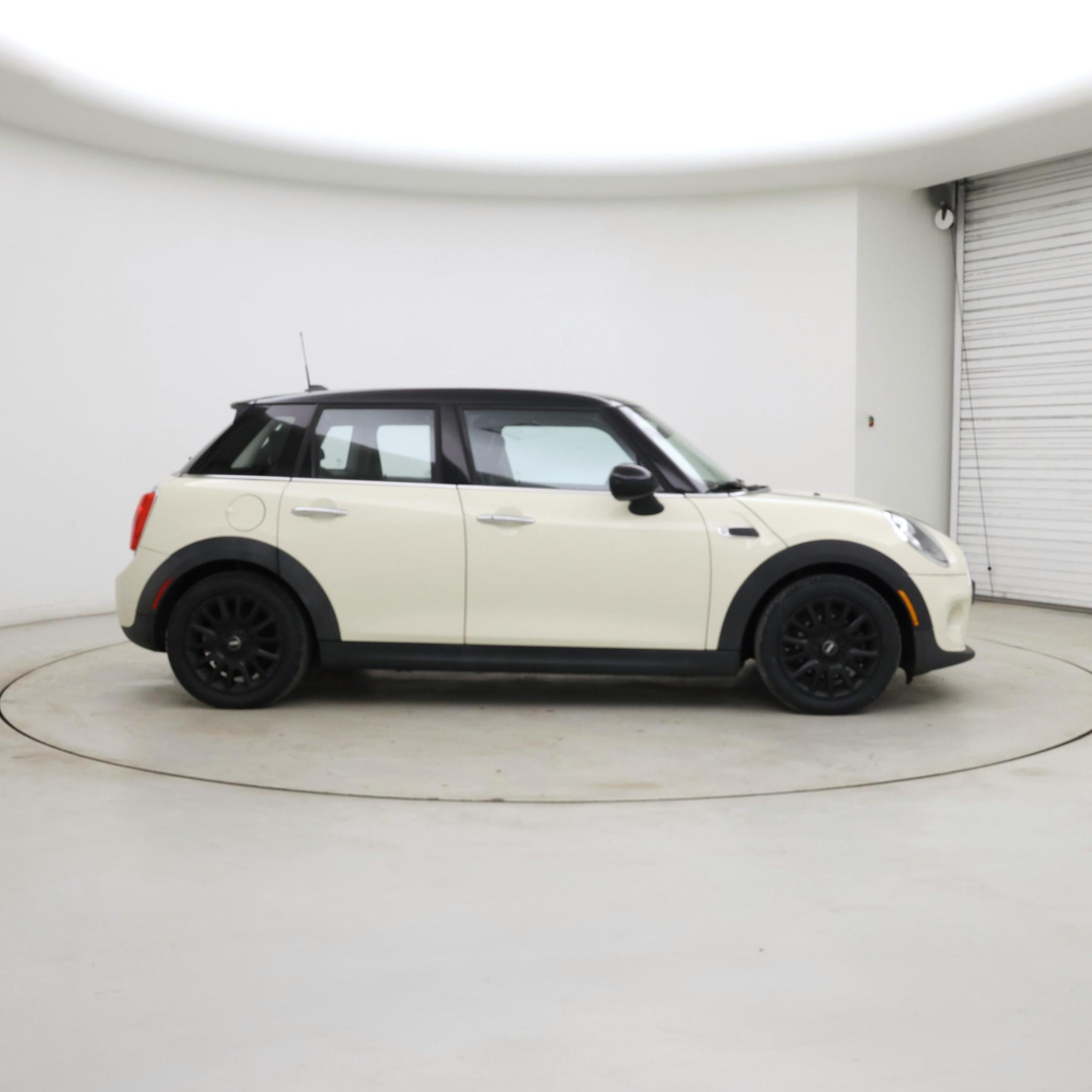 Thumbnail: 2016 MINI Cooper Hardtop - 7