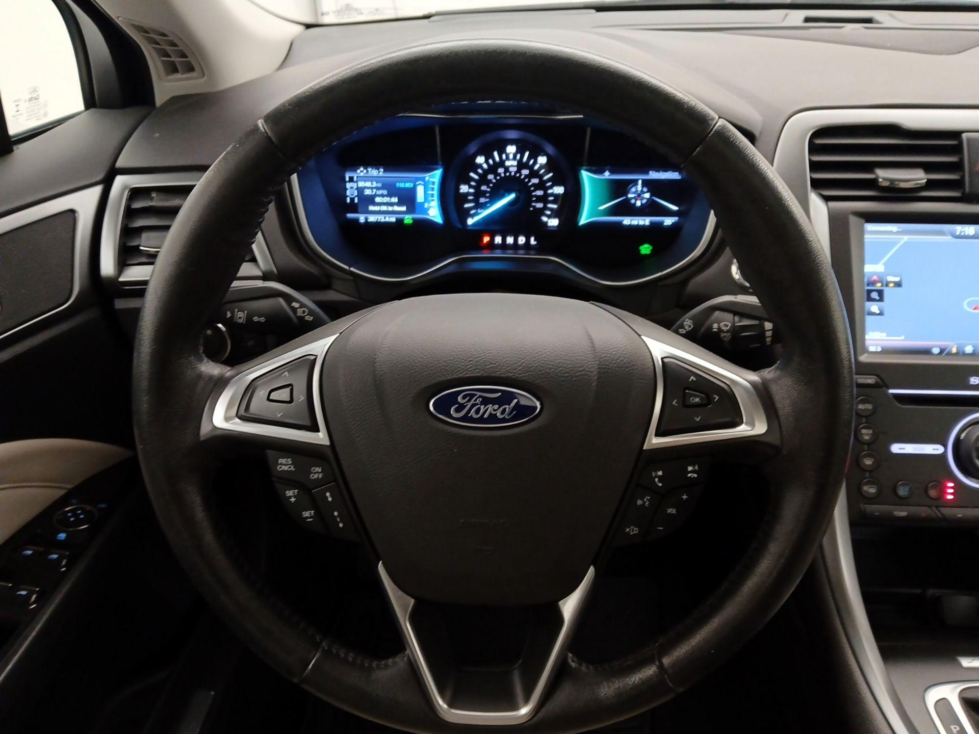 Thumbnail: 2016 Ford Fusion - 10