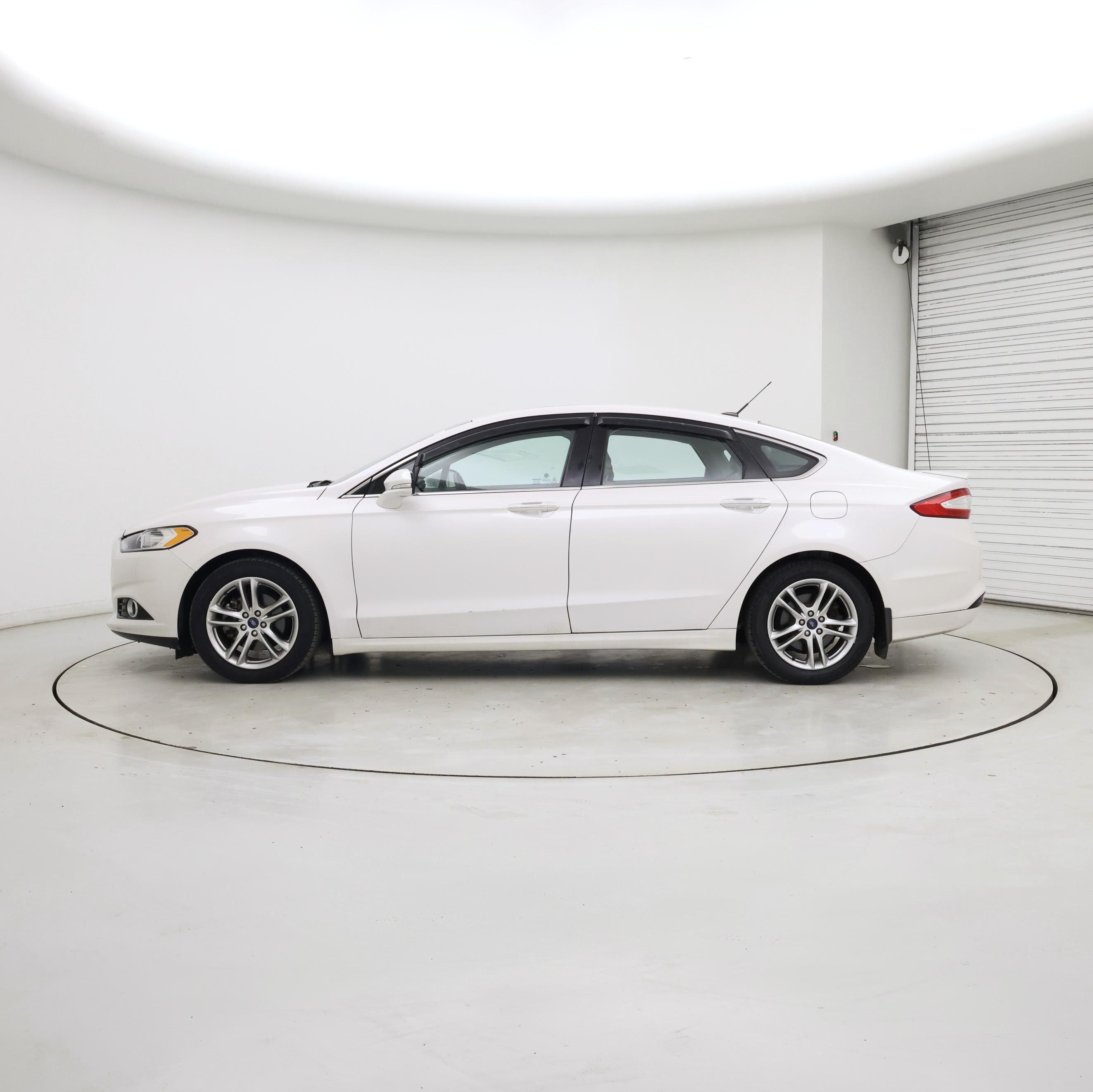 Thumbnail: 2016 Ford Fusion - 3