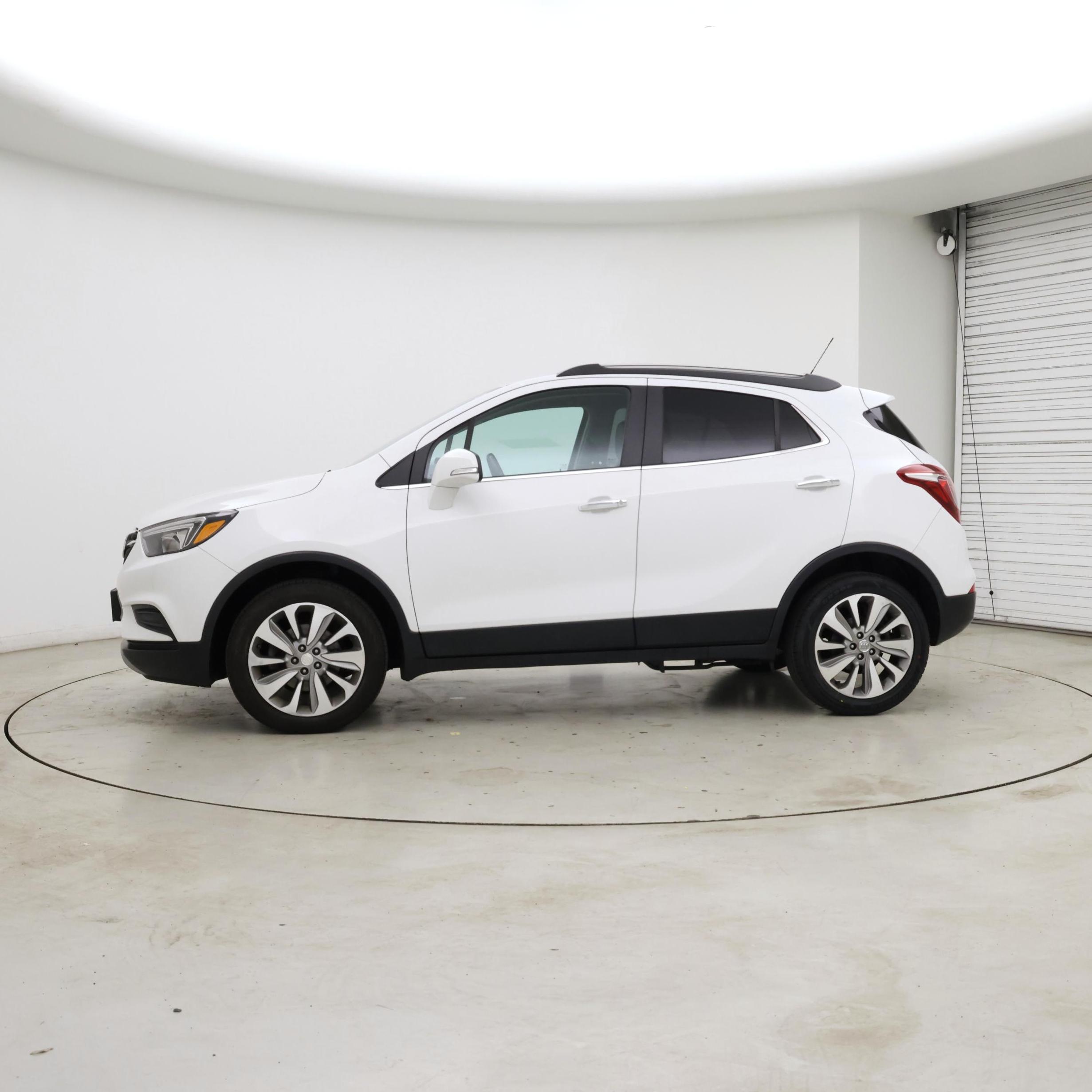 Thumbnail: 2019 Buick Encore - 3