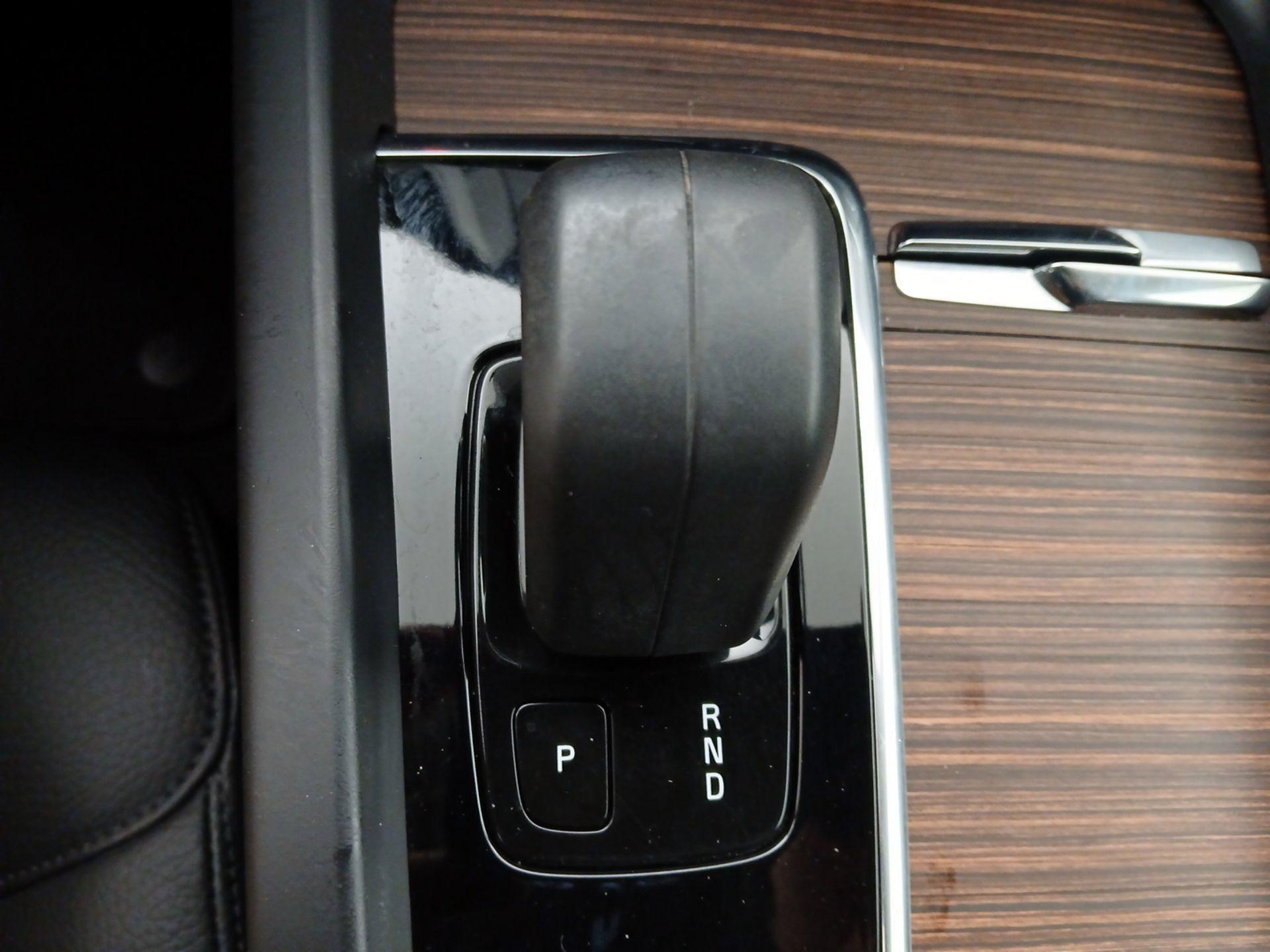 Thumbnail: 2022 Volvo XC60 - 17