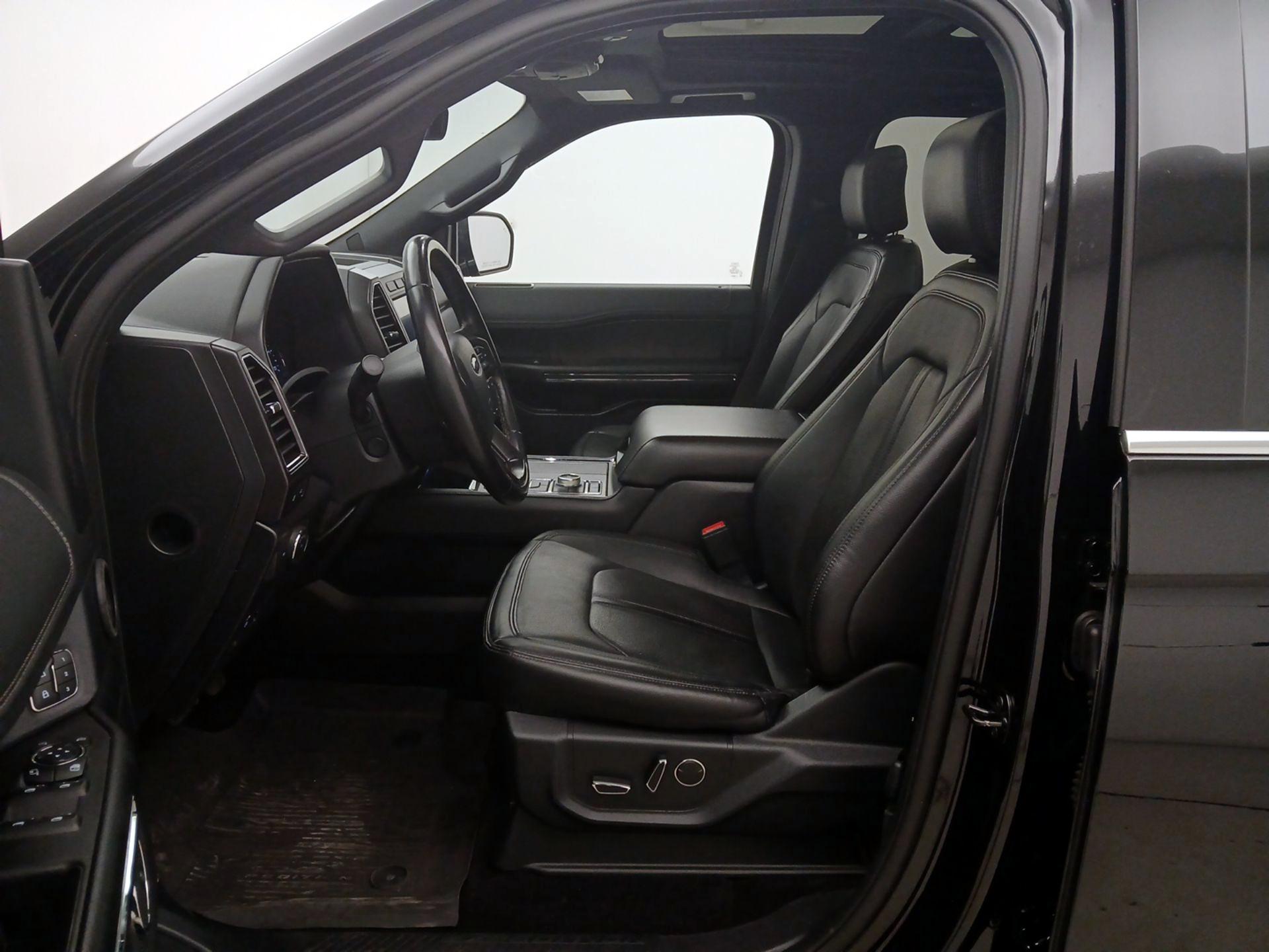 Thumbnail: 2020 Ford Expedition - 11