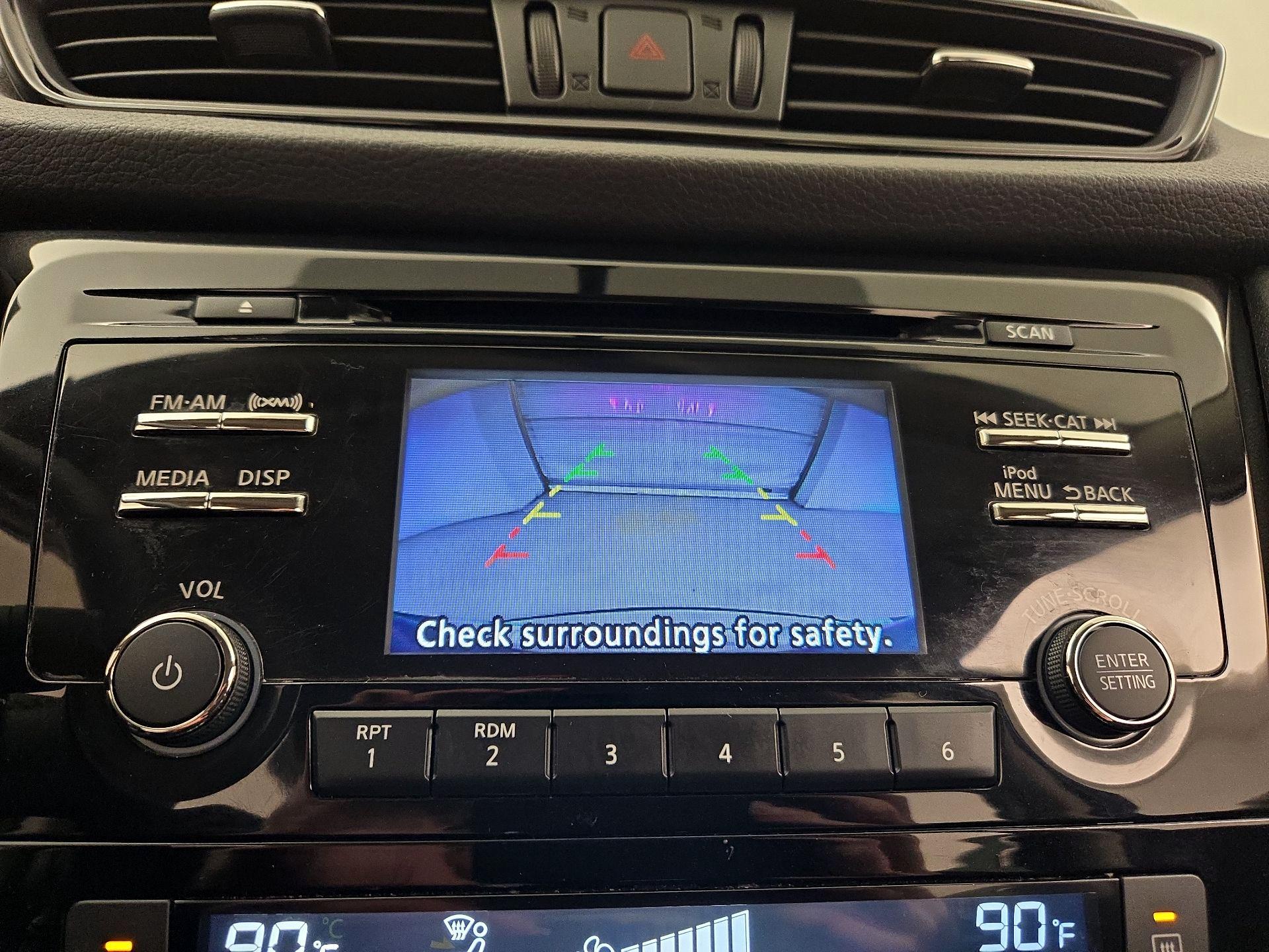 Thumbnail: 2017 Nissan Rogue - 14