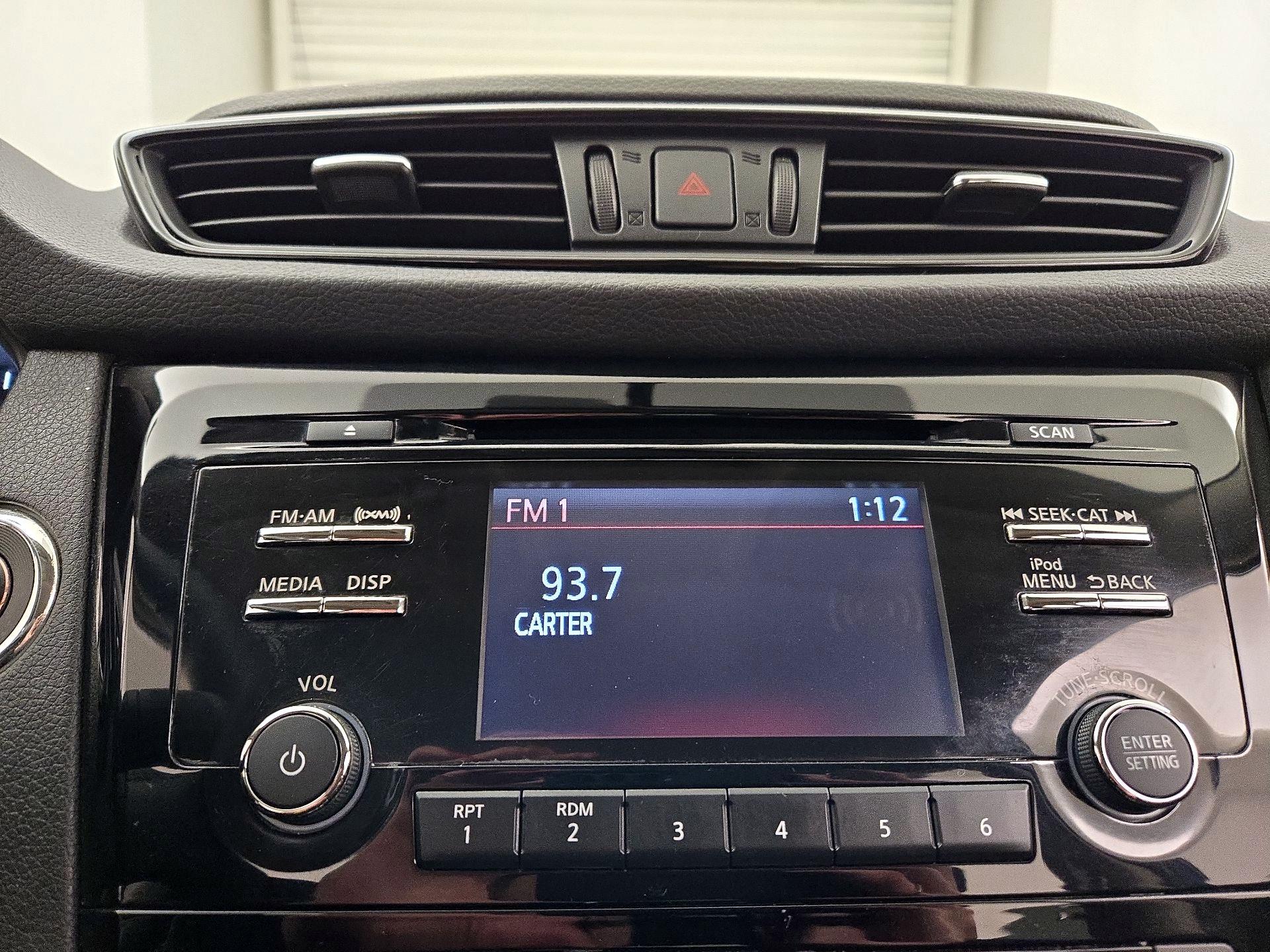 Thumbnail: 2017 Nissan Rogue - 15