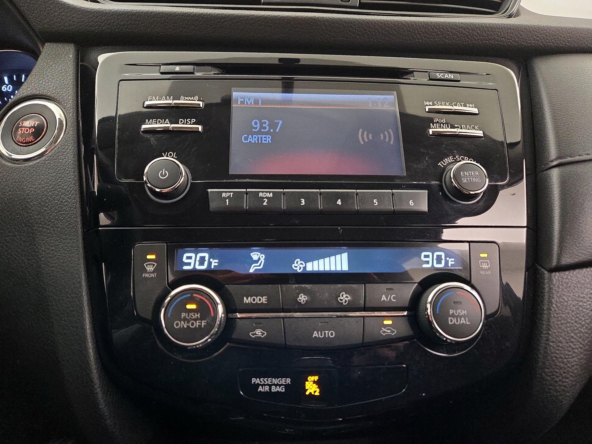 Thumbnail: 2017 Nissan Rogue - 16