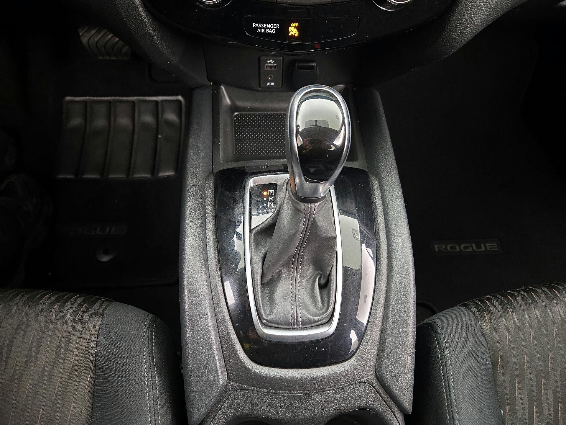 Thumbnail: 2017 Nissan Rogue - 17