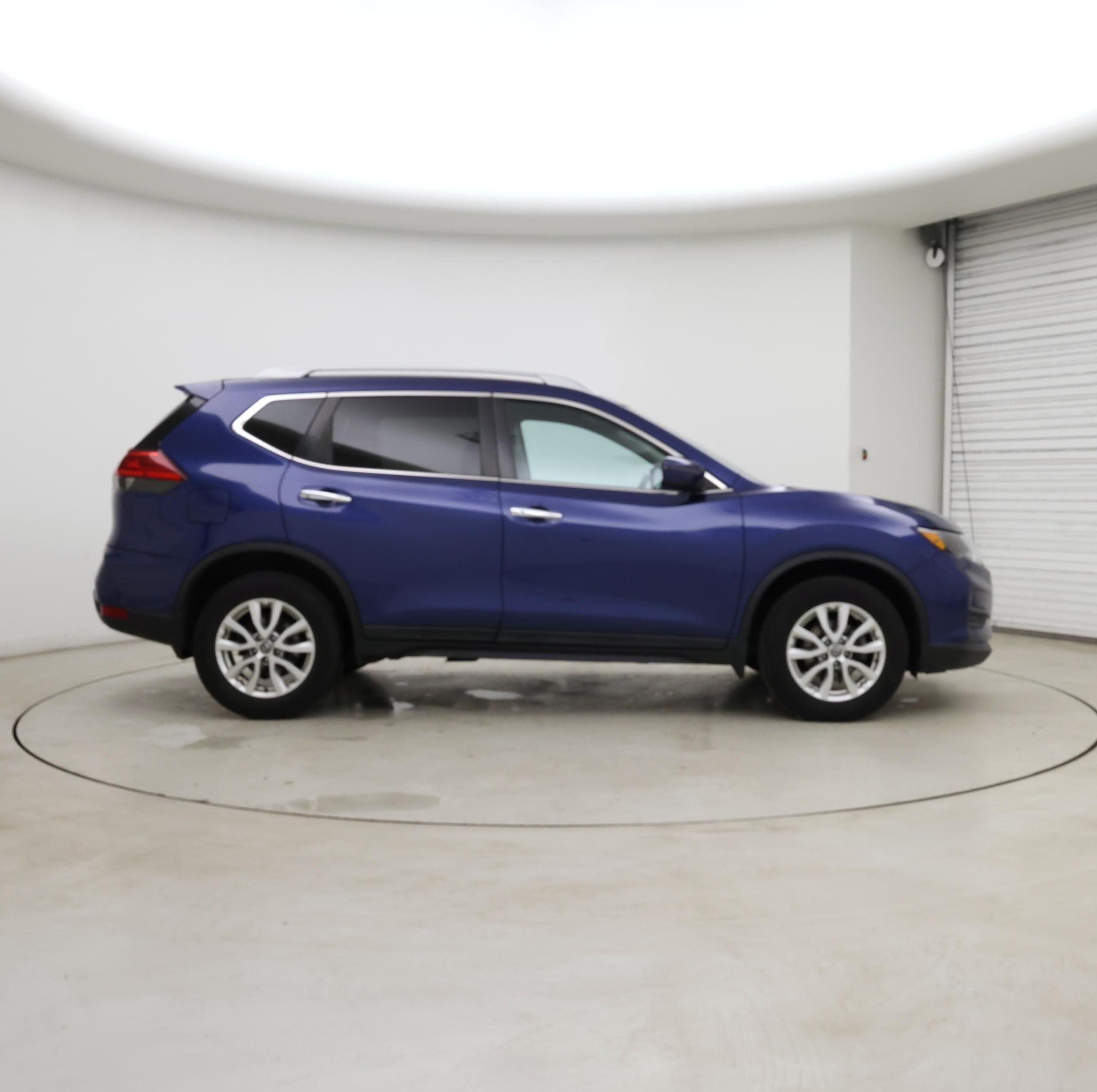 Thumbnail: 2017 Nissan Rogue - 7