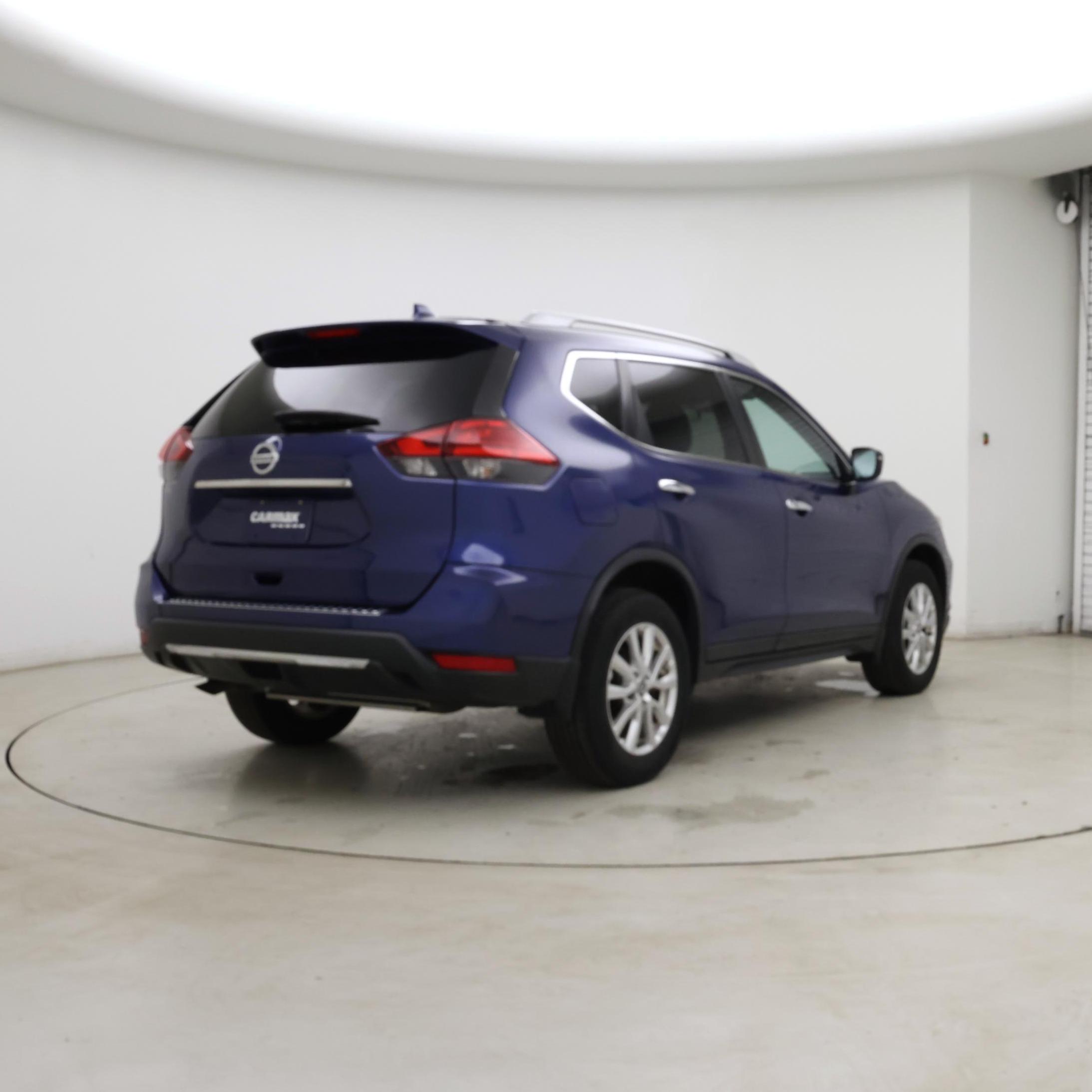 Thumbnail: 2017 Nissan Rogue - 8