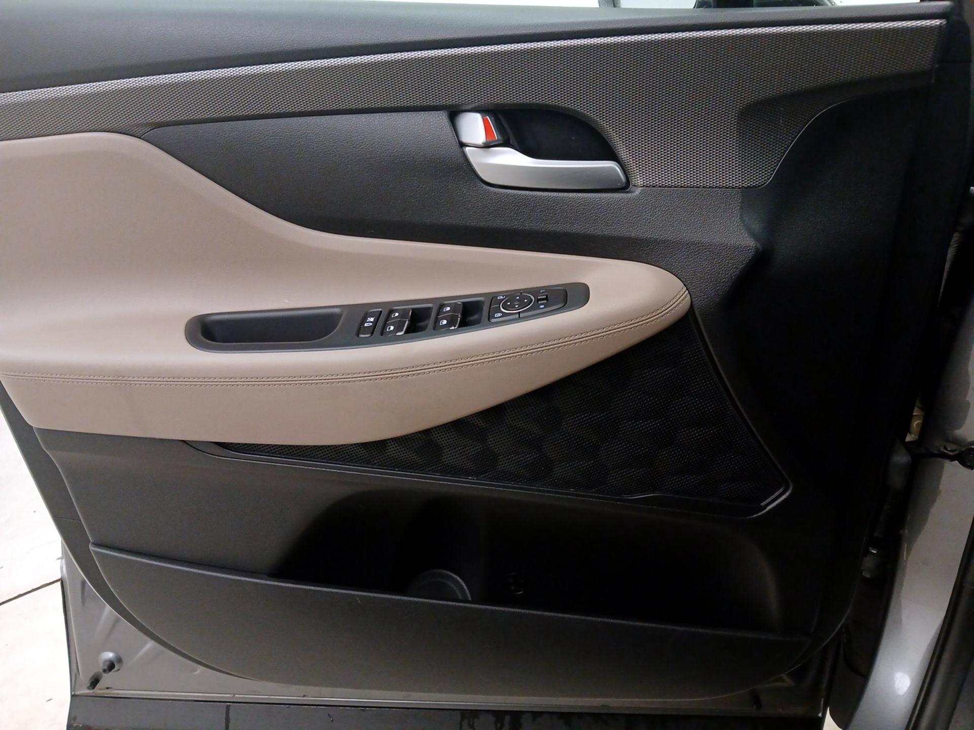 Thumbnail: 2019 Hyundai Santa Fe - 12