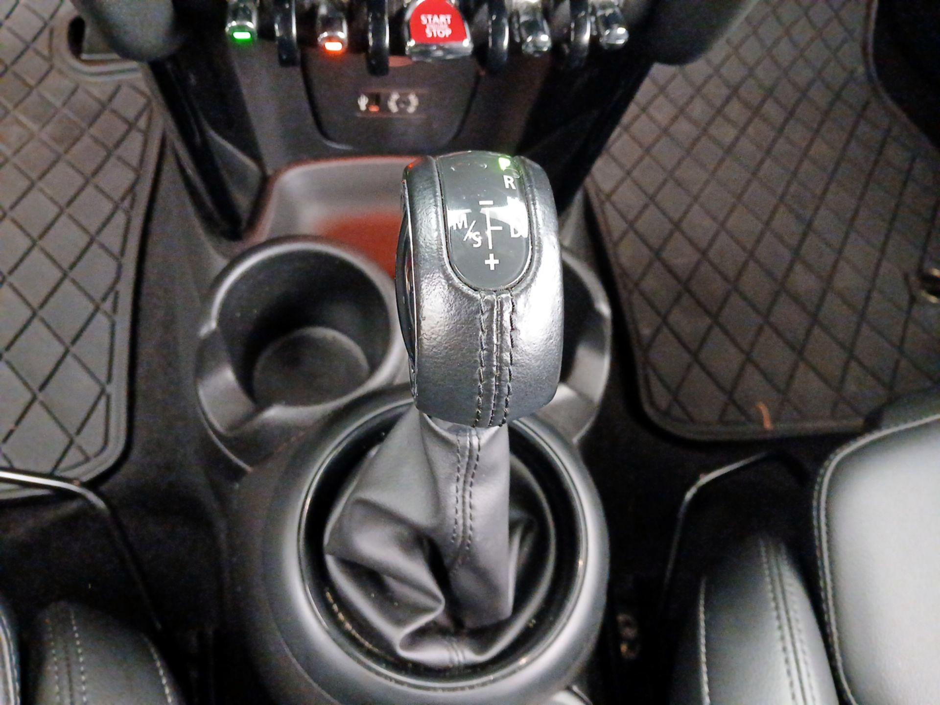 Thumbnail: 2018 MINI Cooper - 18