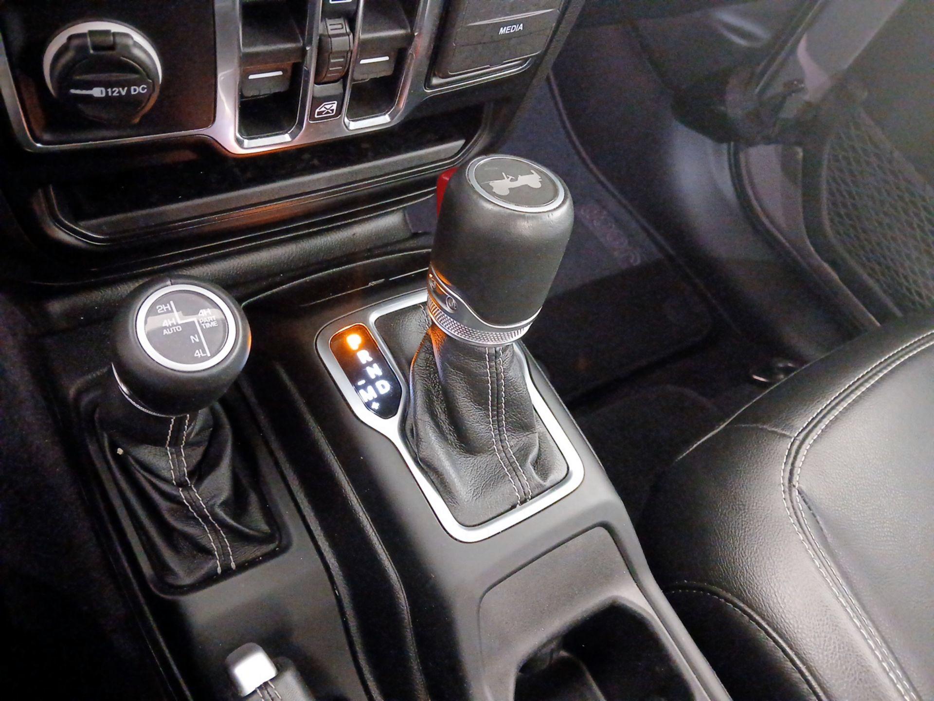 Thumbnail: 2021 Jeep Wrangler - 18