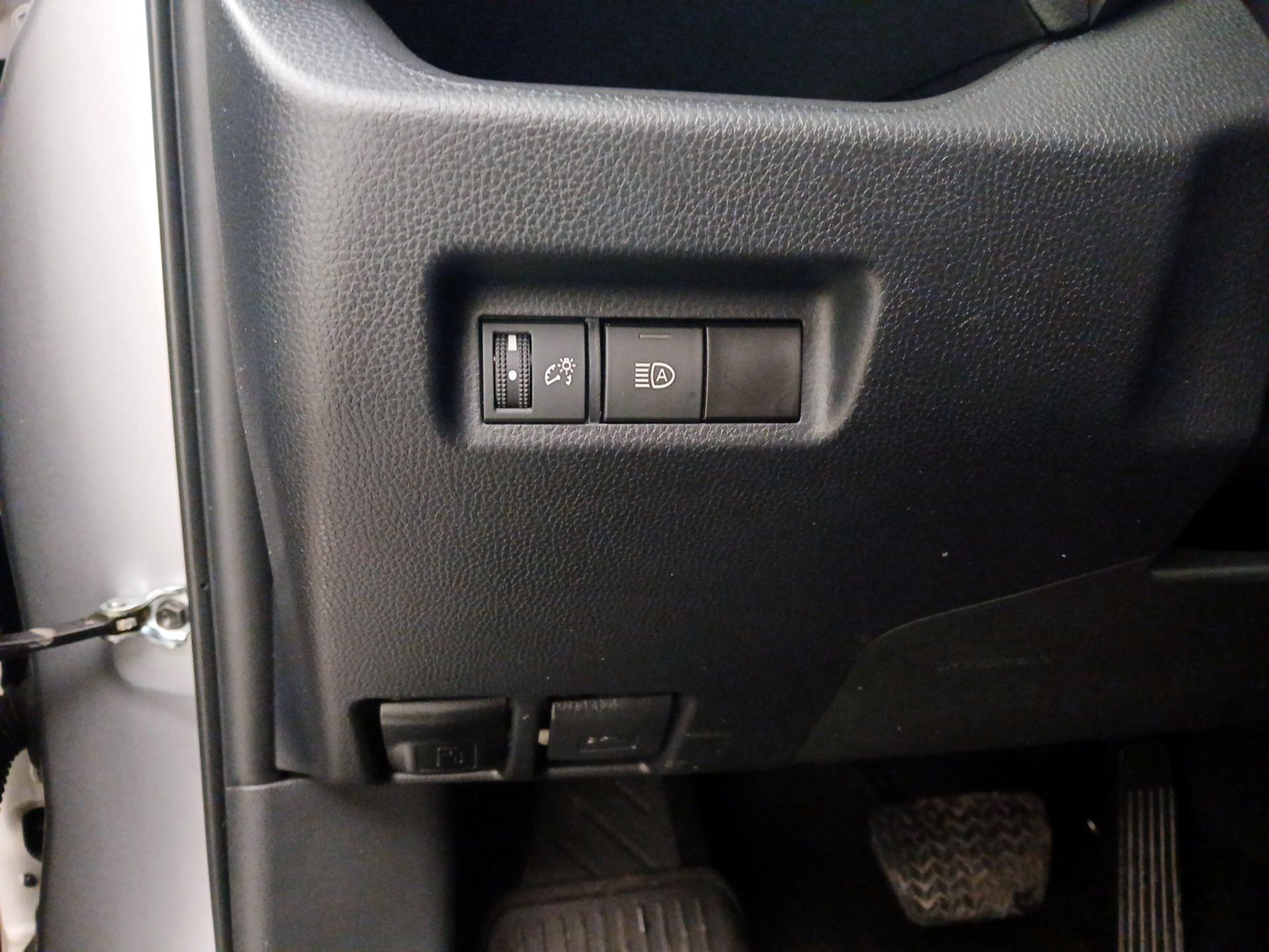 Thumbnail: 2023 Toyota RAV4 - 13