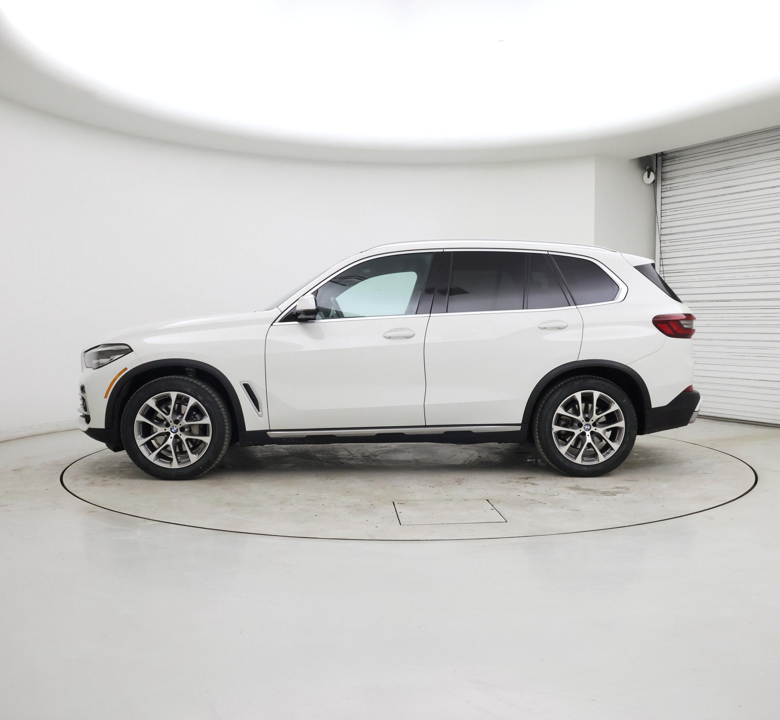 Thumbnail: 2022 BMW X5 - 3