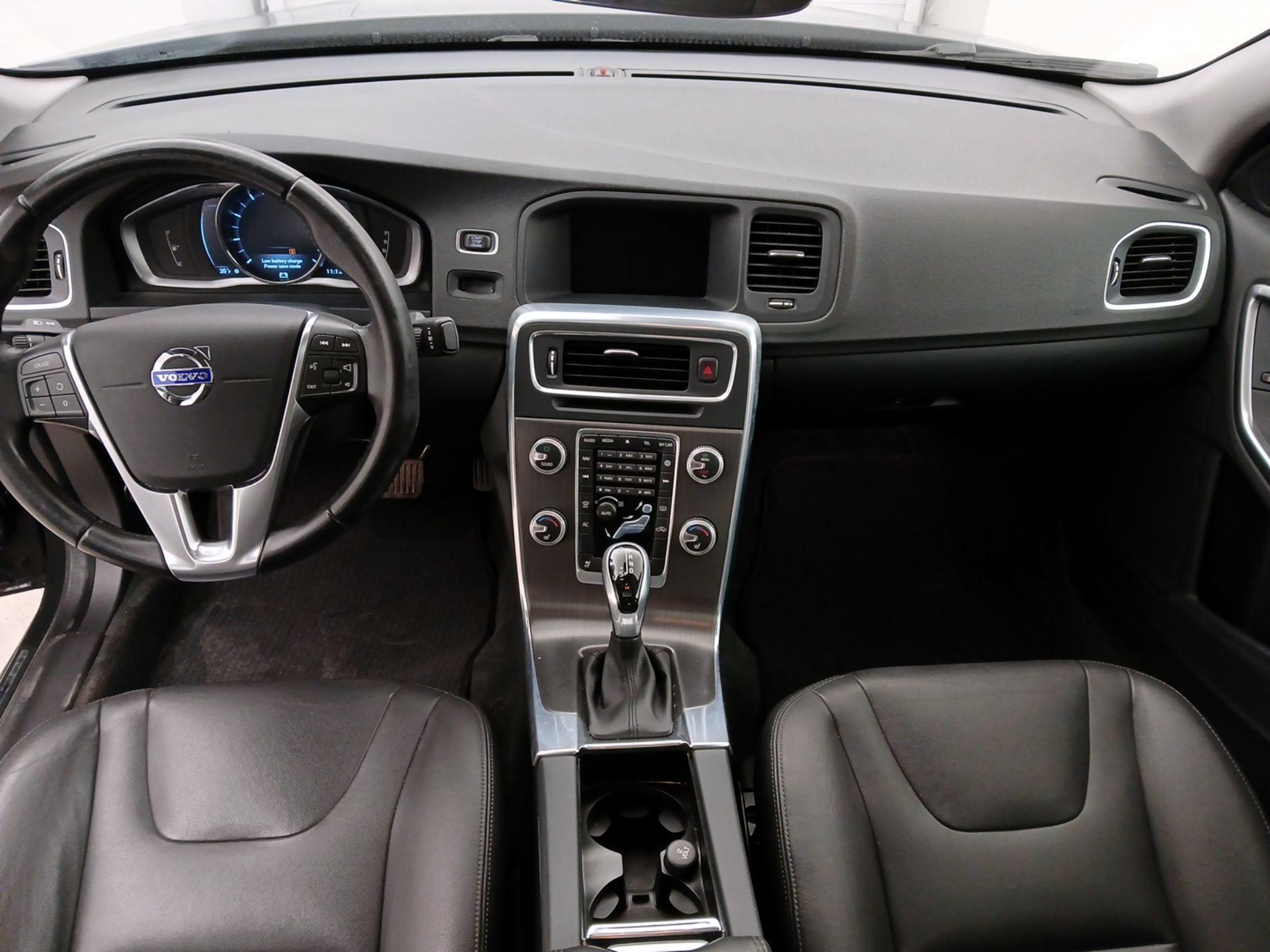 Thumbnail: 2016 Volvo S60 - 9