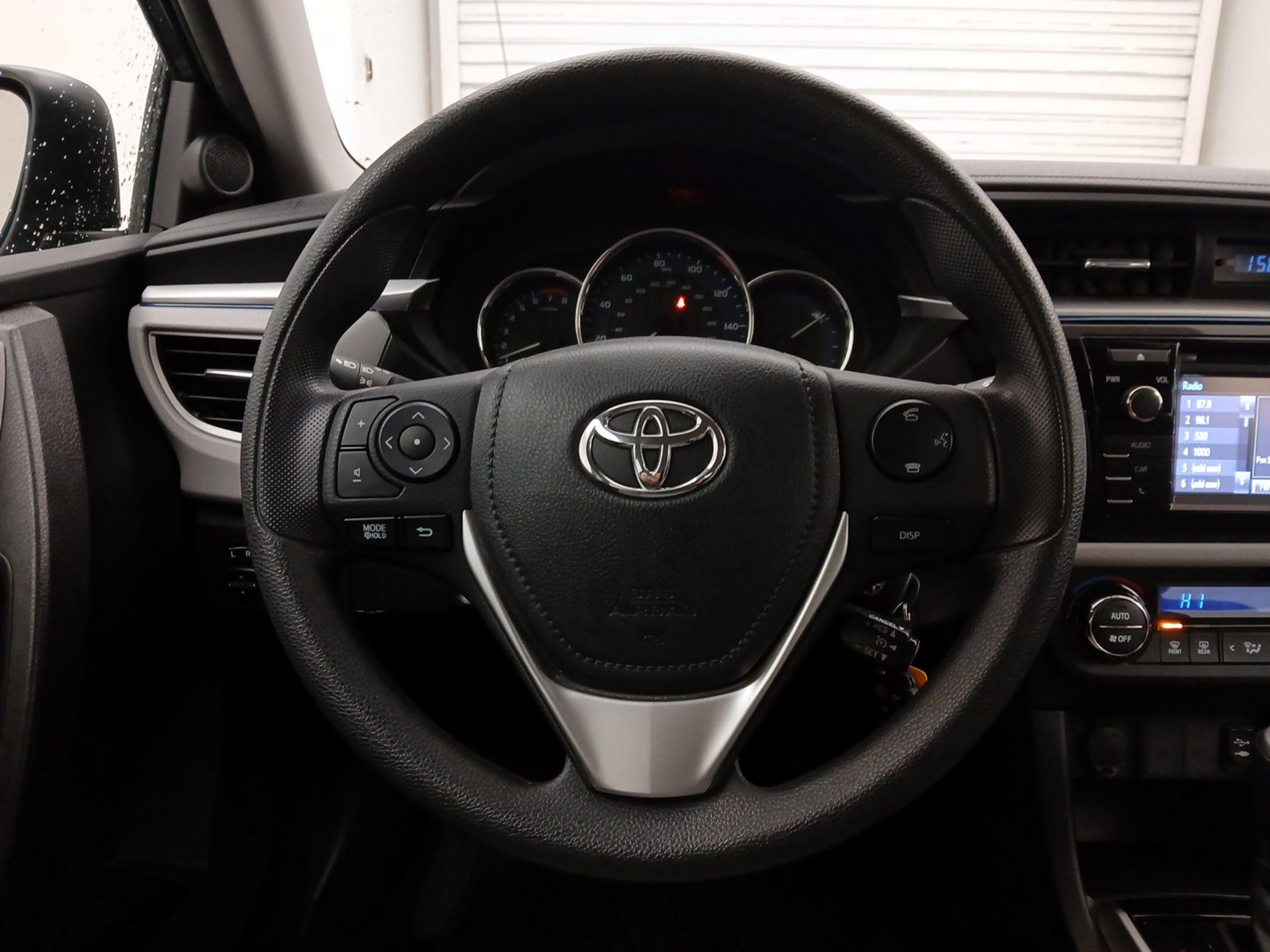 Thumbnail: 2016 Toyota Corolla - 10