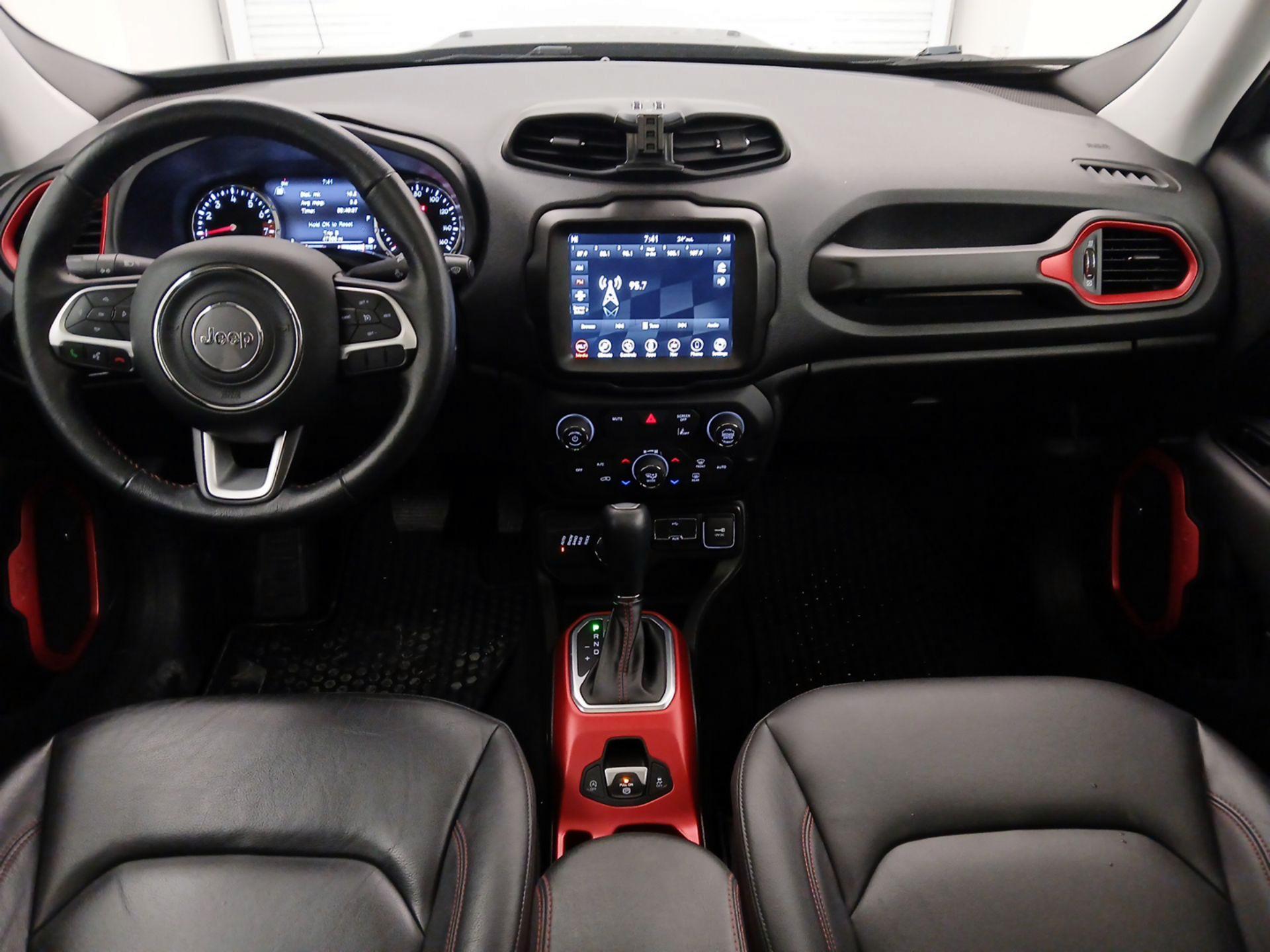 Thumbnail: 2021 Jeep Renegade - 9