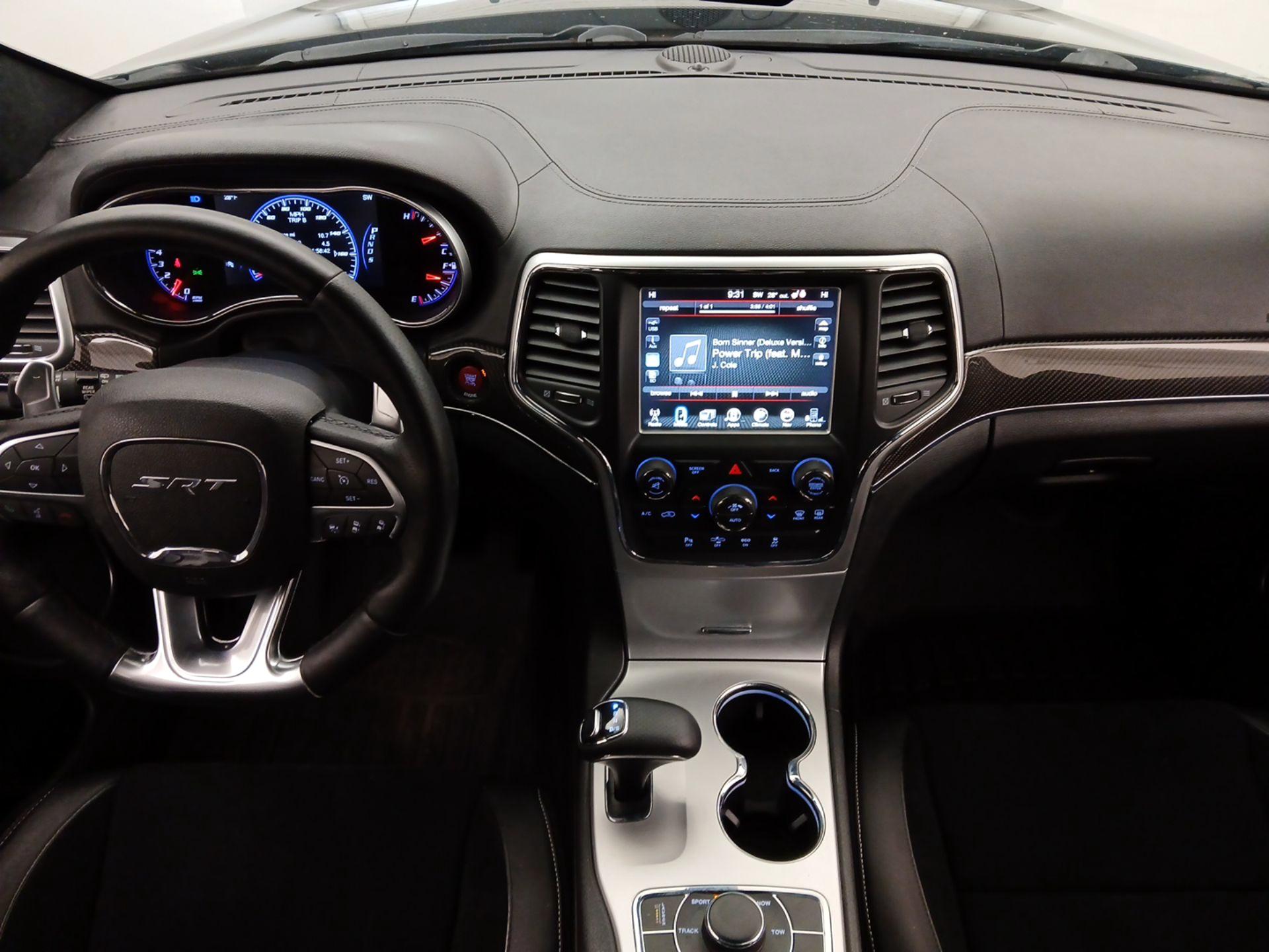 Thumbnail: 2015 Jeep Grand Cherokee - 9