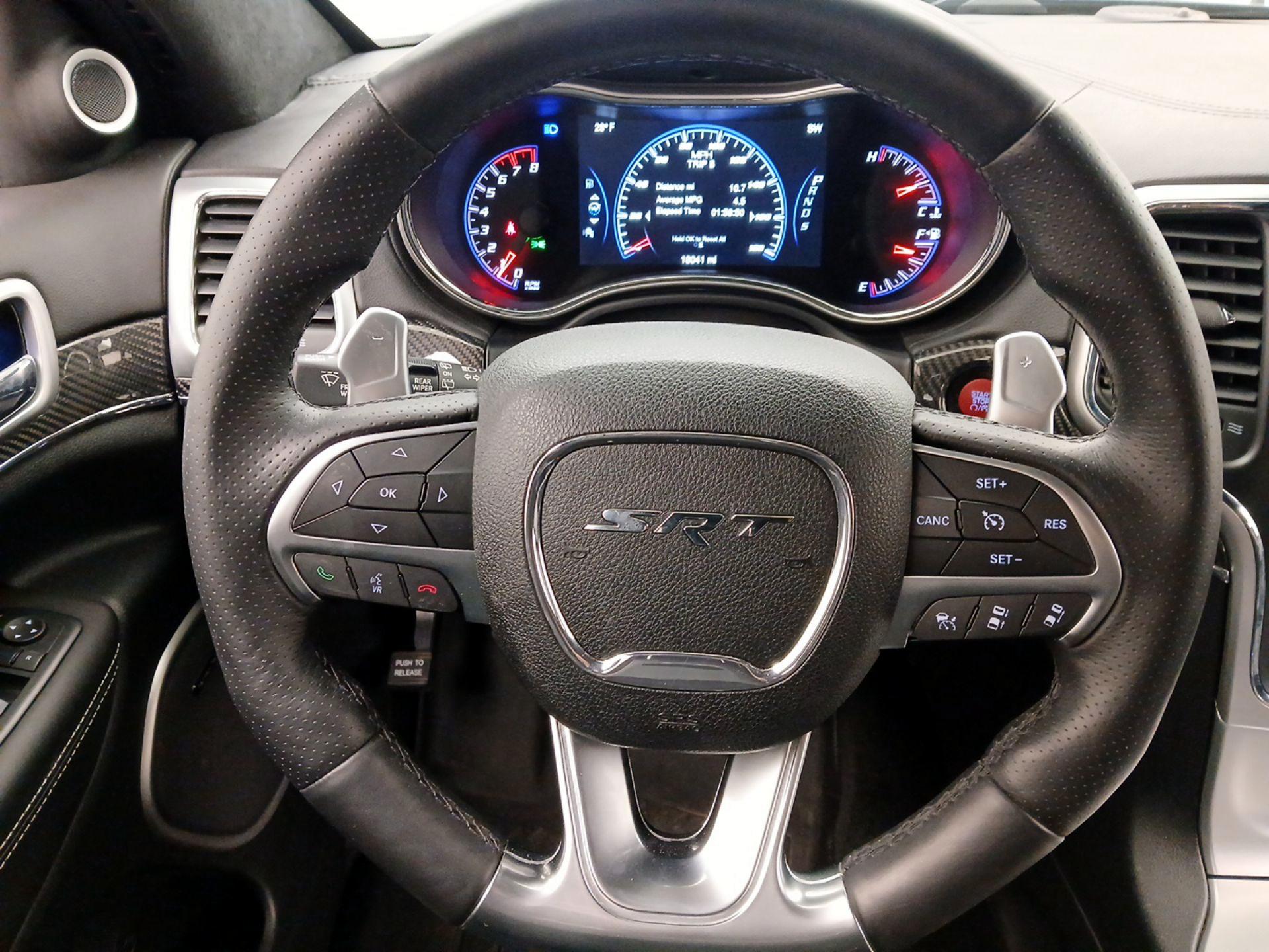 Thumbnail: 2015 Jeep Grand Cherokee - 10