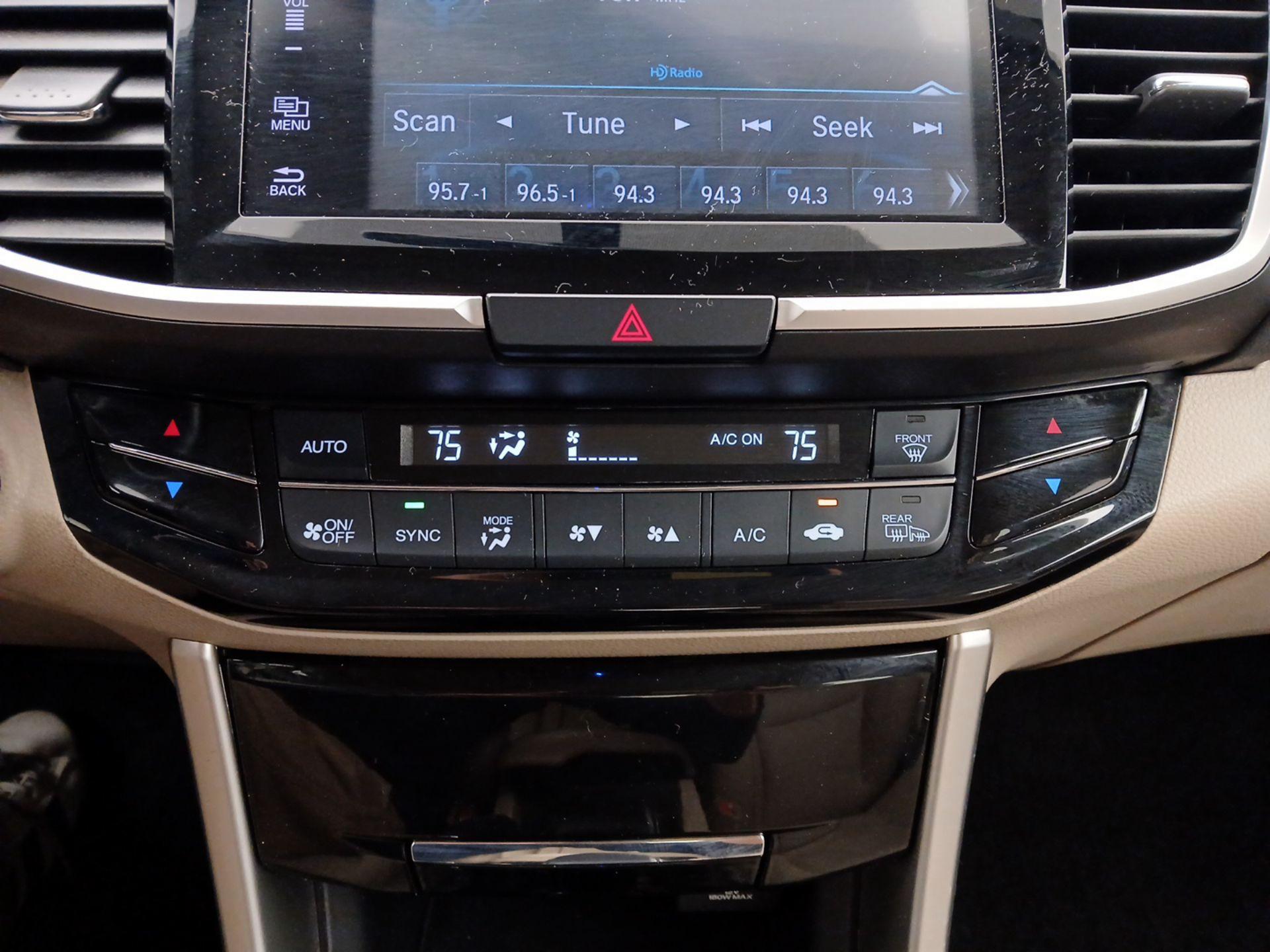 Thumbnail: 2017 Honda Accord - 16