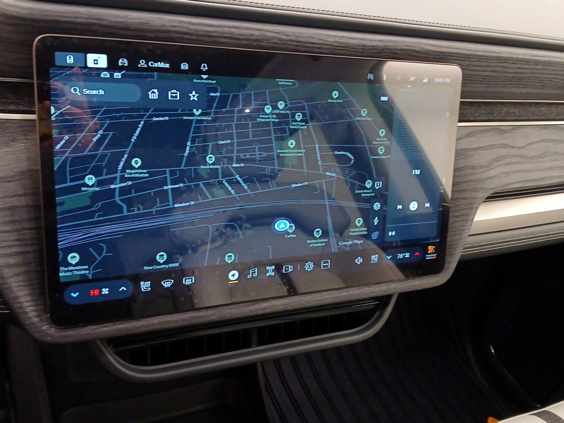 Thumbnail: 2024 Rivian R1S - 13