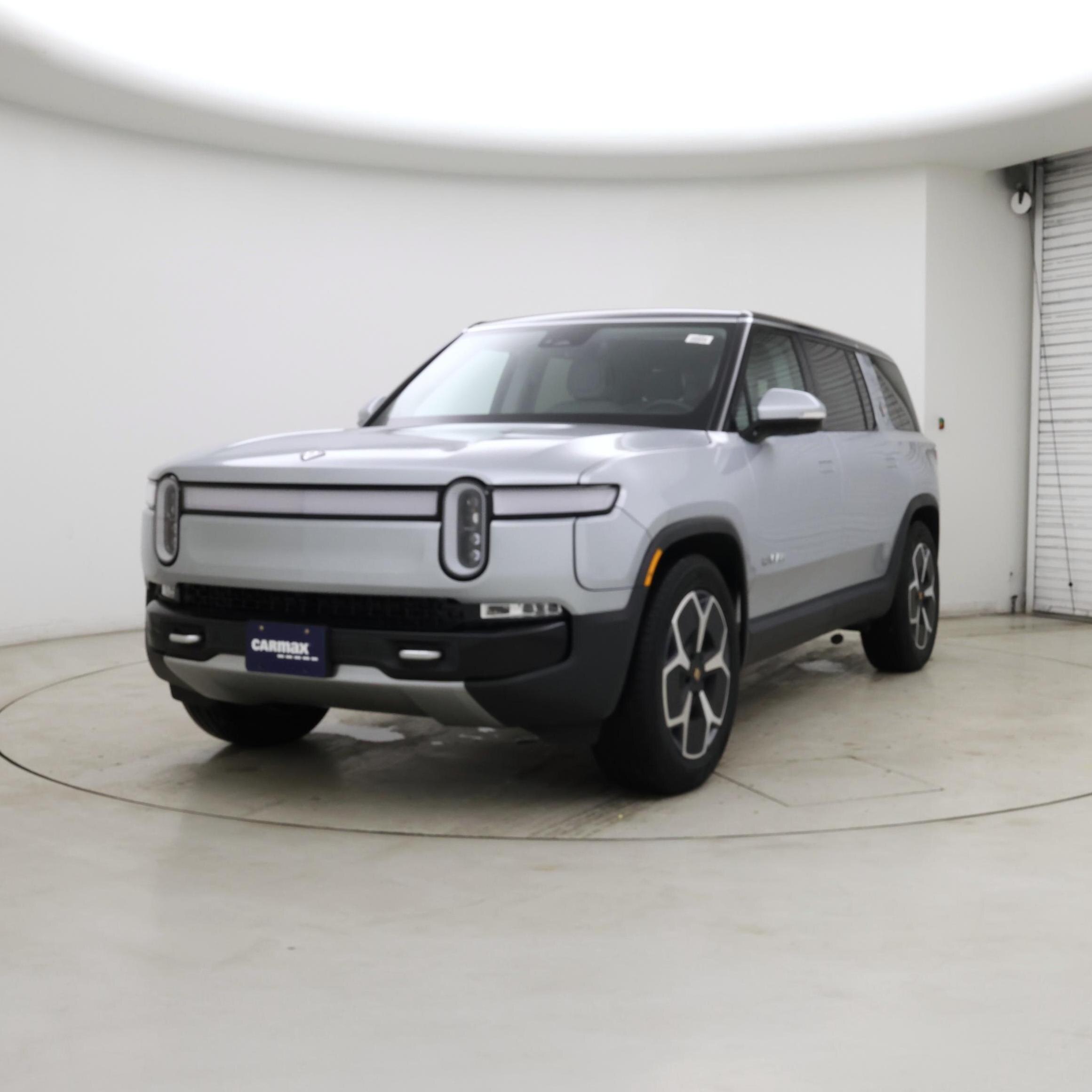 Thumbnail: 2024 Rivian R1S - 4