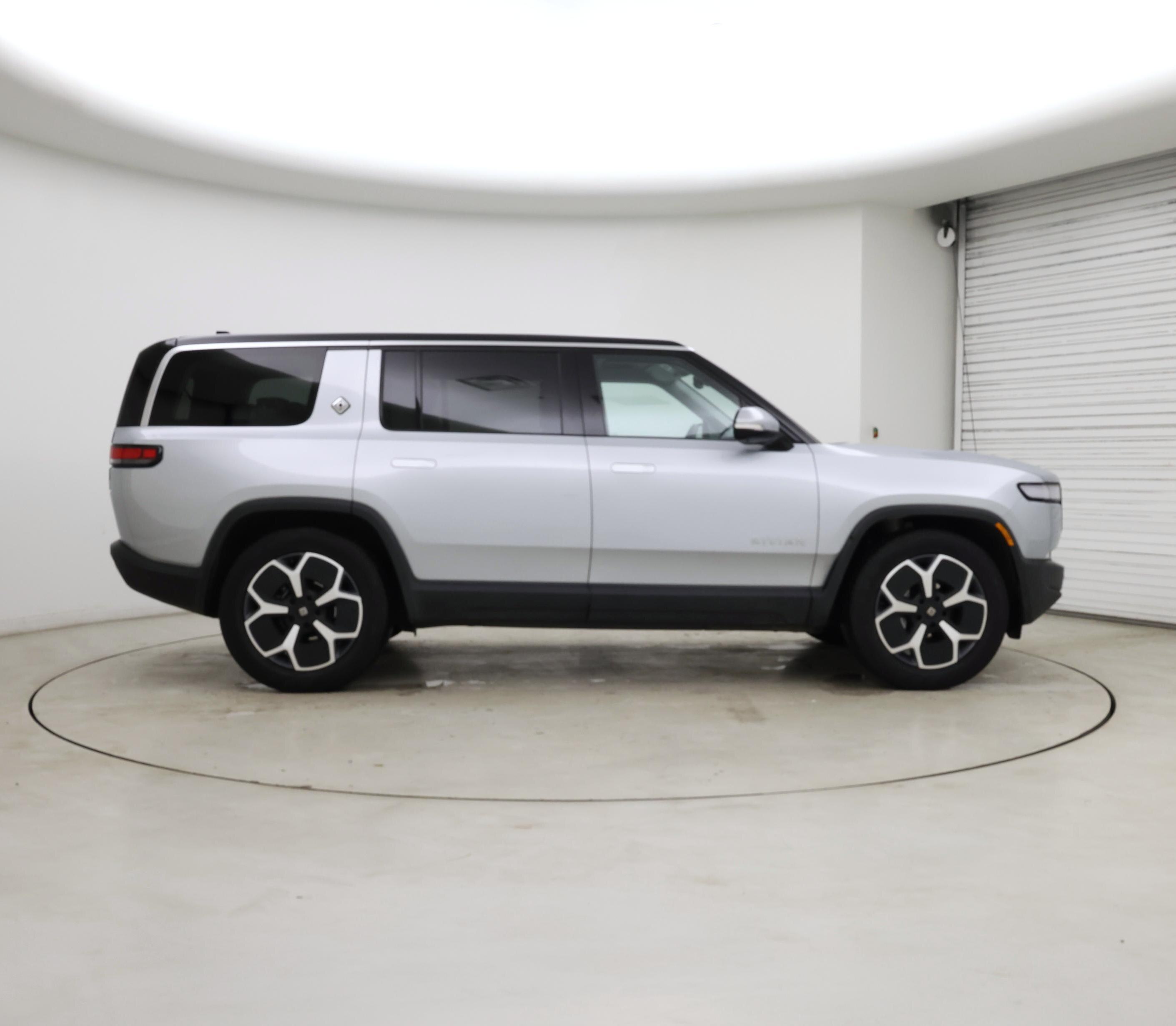 Thumbnail: 2024 Rivian R1S - 7