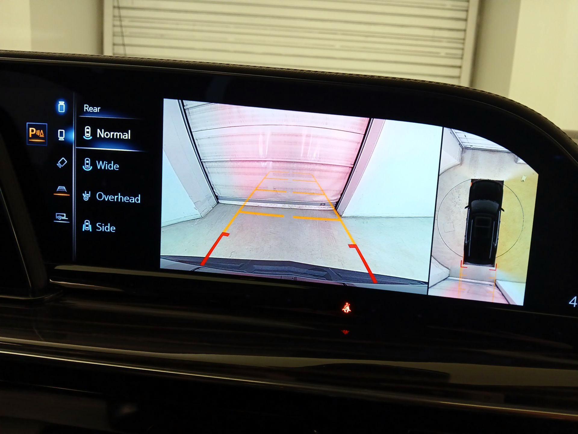 Thumbnail: 2022 Cadillac Escalade - 15