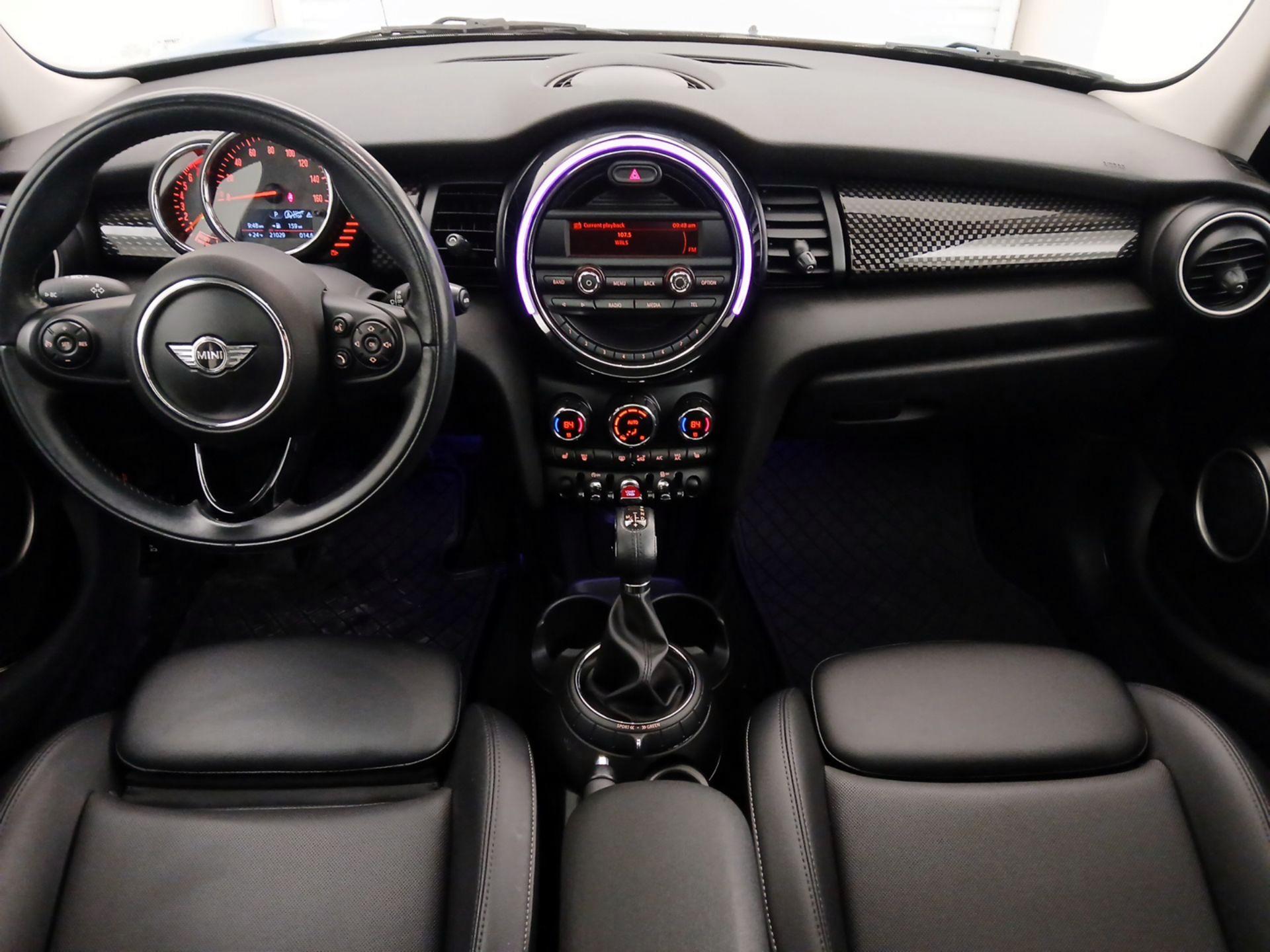 Thumbnail: 2015 MINI Cooper Hardtop - 9